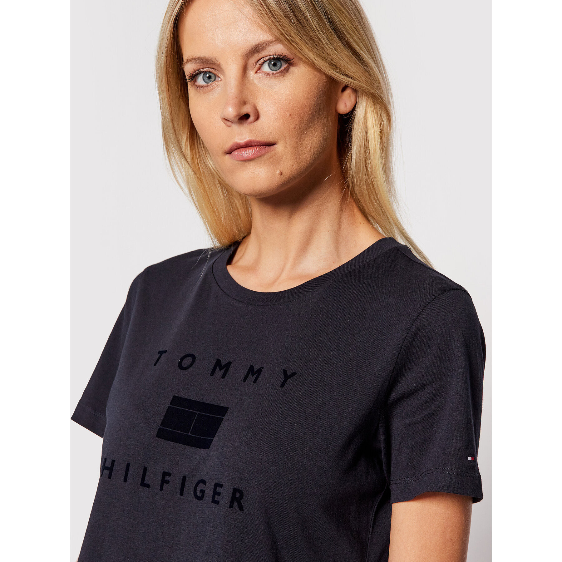 Tommy Hilfiger Тишърт Flock WW0WW31772 Тъмносин Regular Fit - Pepit.bg