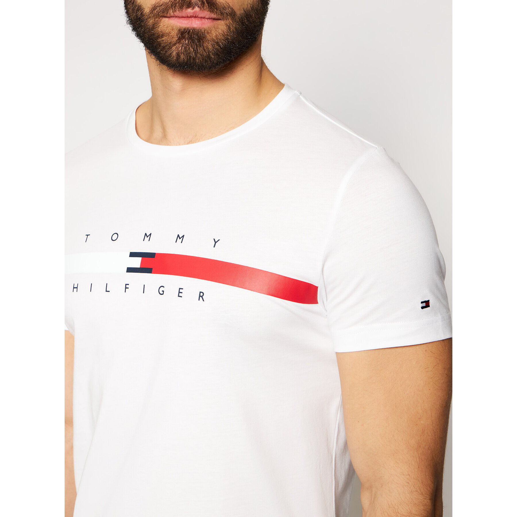 Tommy Hilfiger Тишърт Global Stripe Chest Tee MW0MW16572 Бял Regular Fit - Pepit.bg