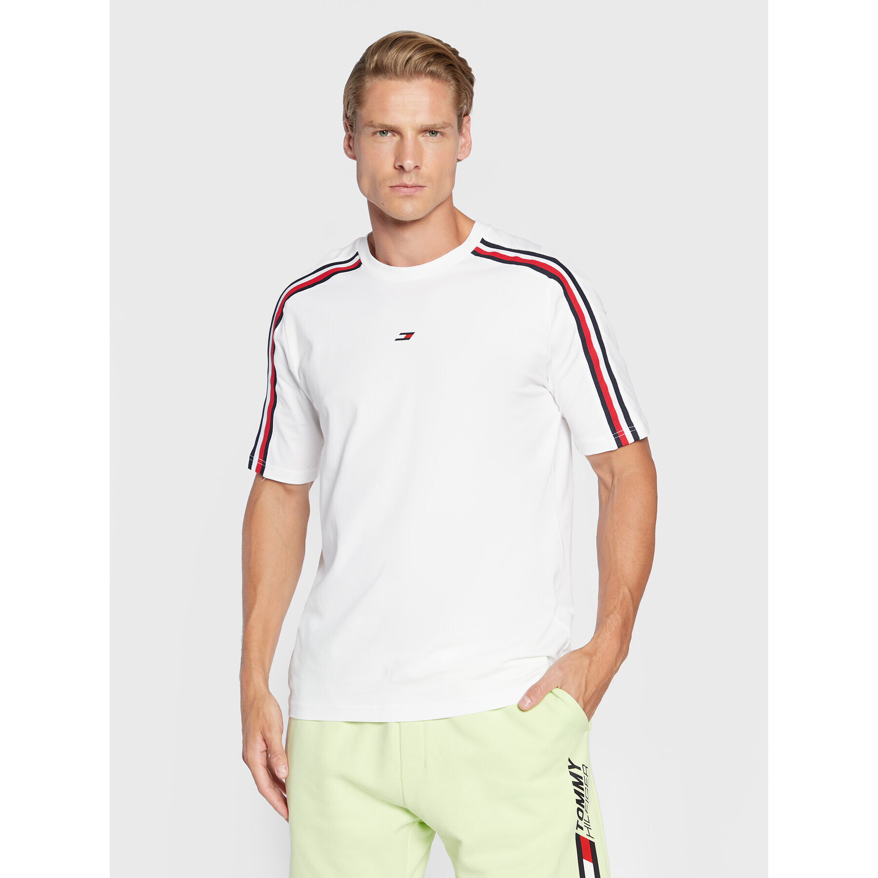 Tommy Hilfiger Тишърт Global Stripe MW0MW25288 Бял Regular Fit - Pepit.bg