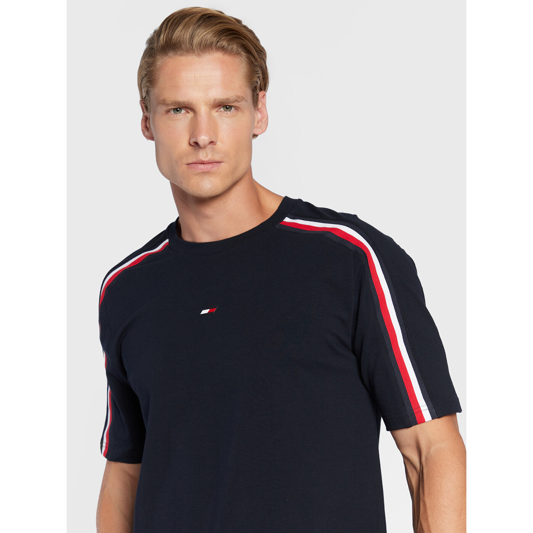 Tommy Hilfiger Тишърт Global Stripe MW0MW25288 Тъмносин Regular Fit - Pepit.bg