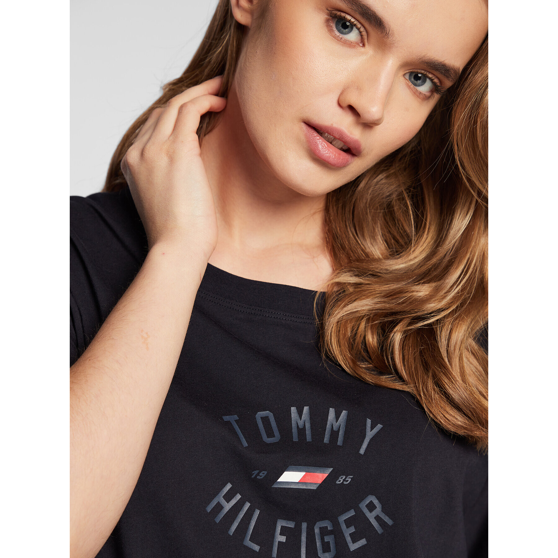 Tommy Hilfiger Тишърт Graphic S10S101474 Тъмносин Relaxed Fit - Pepit.bg