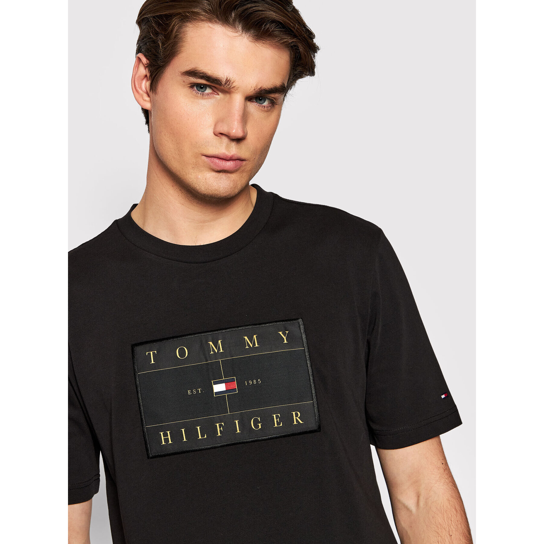 Tommy Hilfiger Тишърт Icon Seasonal MW0MW20169 Черен Regular Fit - Pepit.bg