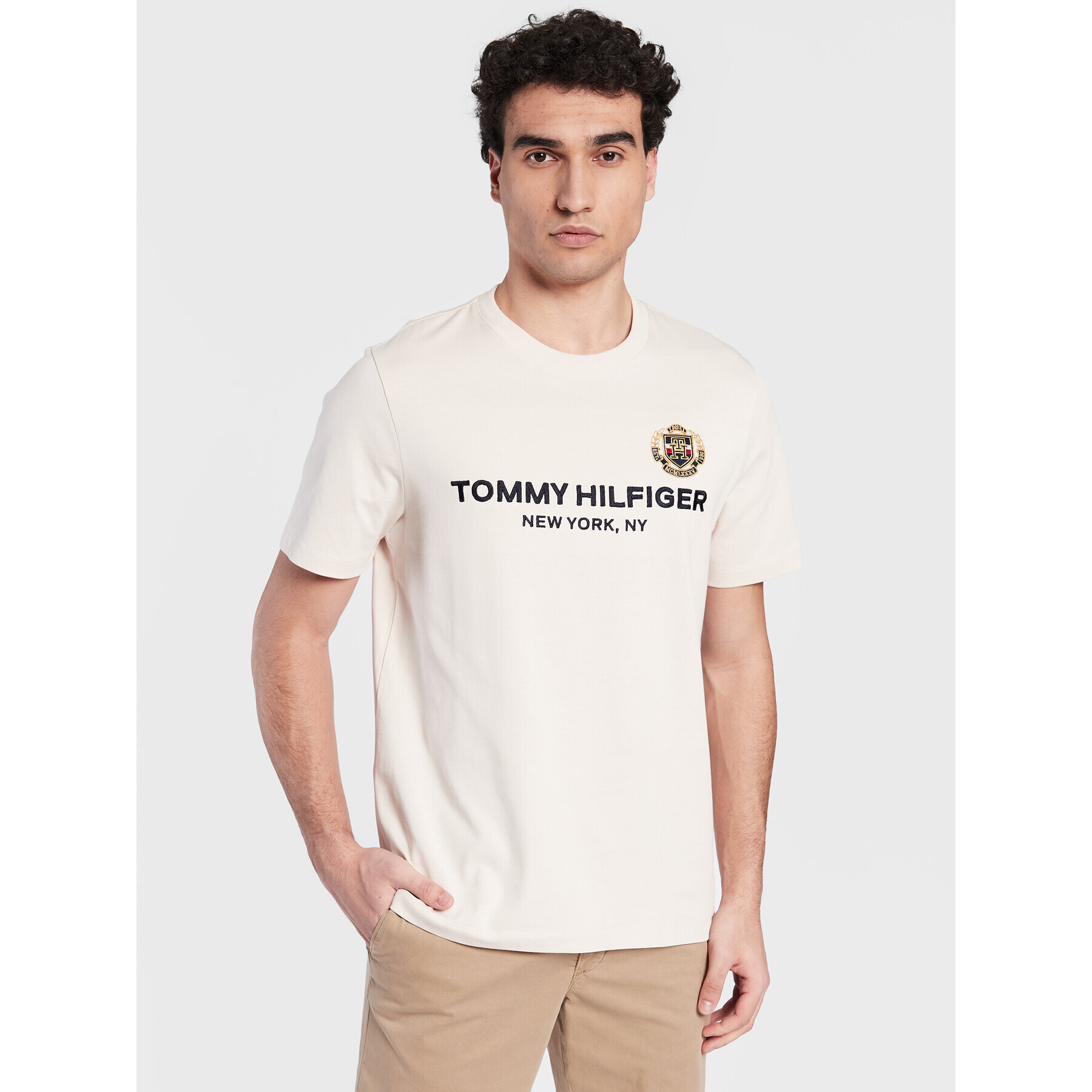 Tommy Hilfiger Тишърт Icon Stack MW0MW29388 Екрю Regular Fit - Pepit.bg