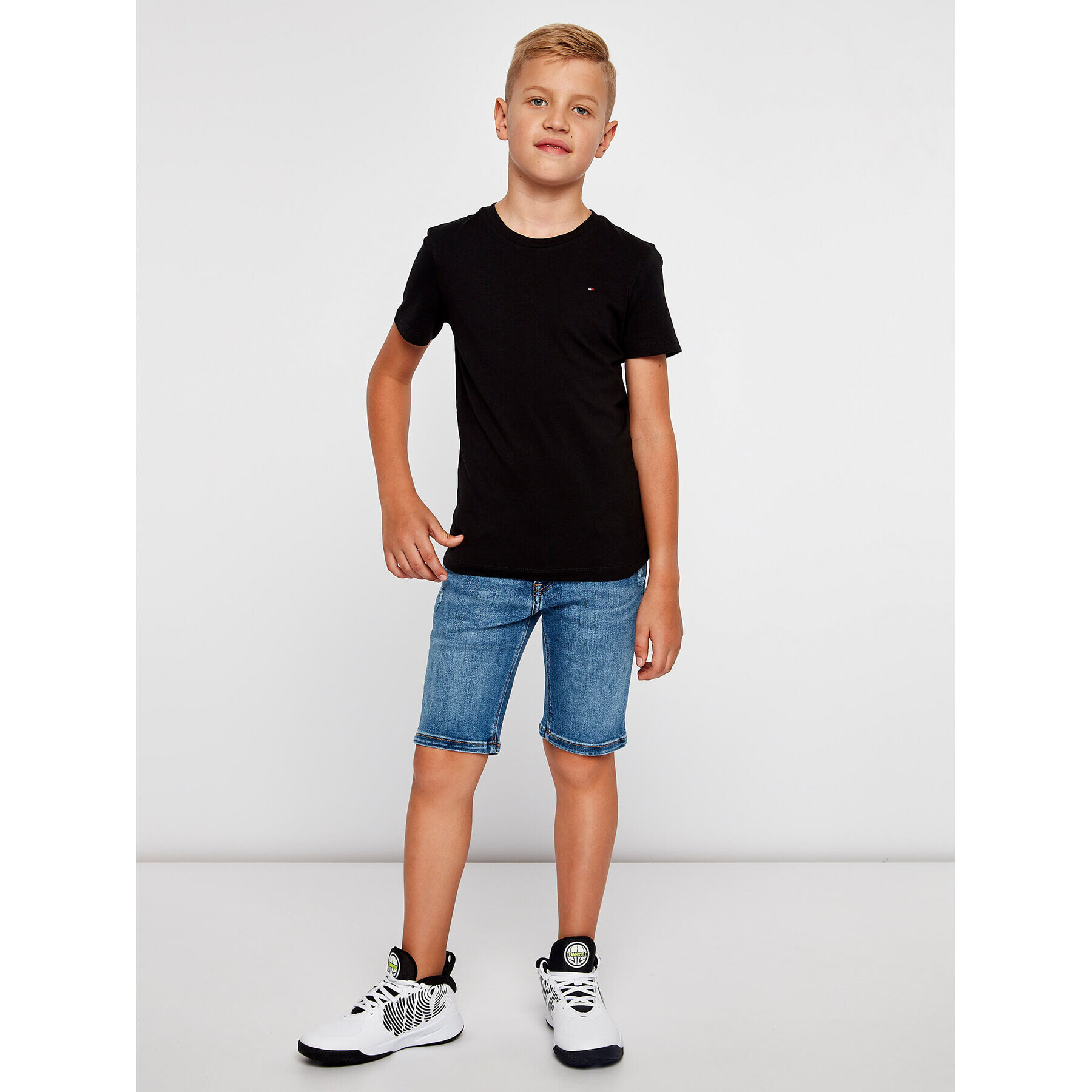 Tommy Hilfiger Тишърт KB0KB04140 D Черен Regular Fit - Pepit.bg