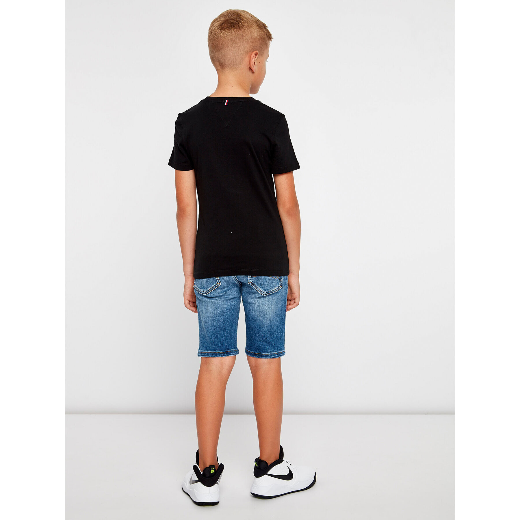 Tommy Hilfiger Тишърт KB0KB04140 D Черен Regular Fit - Pepit.bg