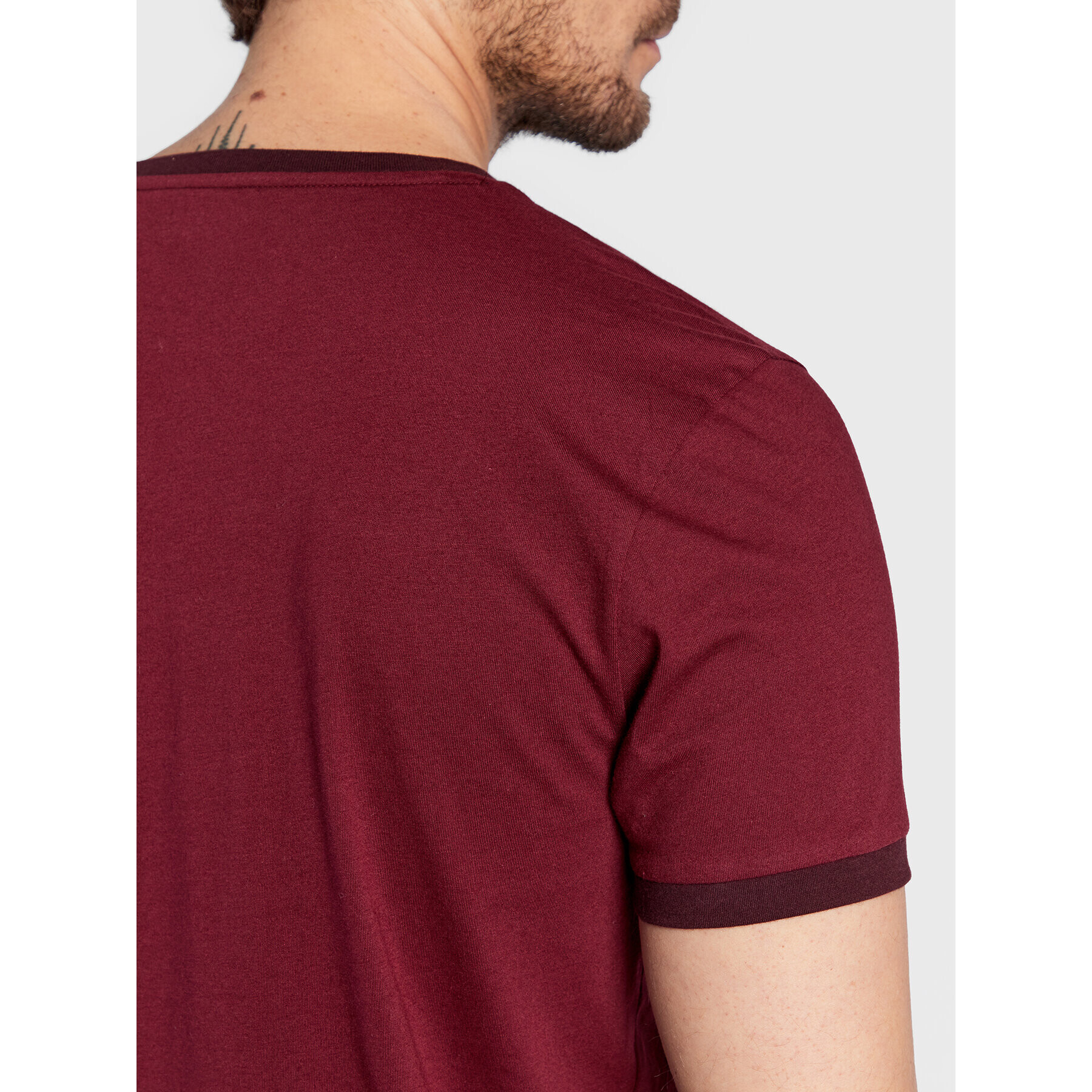 Tommy Hilfiger Тишърт Logo Flag UM0UM01170 Бордо Regular Fit - Pepit.bg
