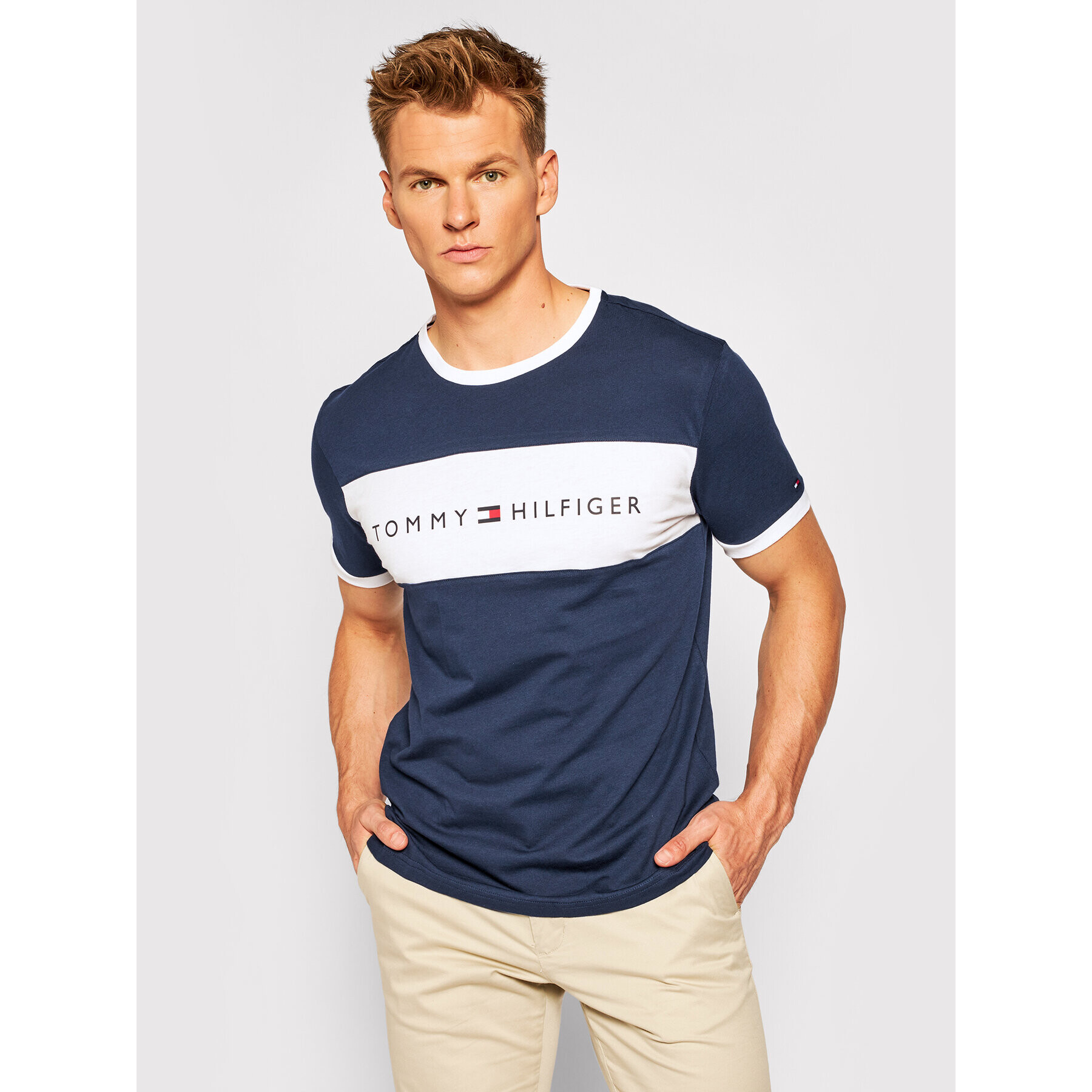 Tommy Hilfiger Тишърт Logo Flag UM0UM01170 Тъмносин Regular Fit - Pepit.bg