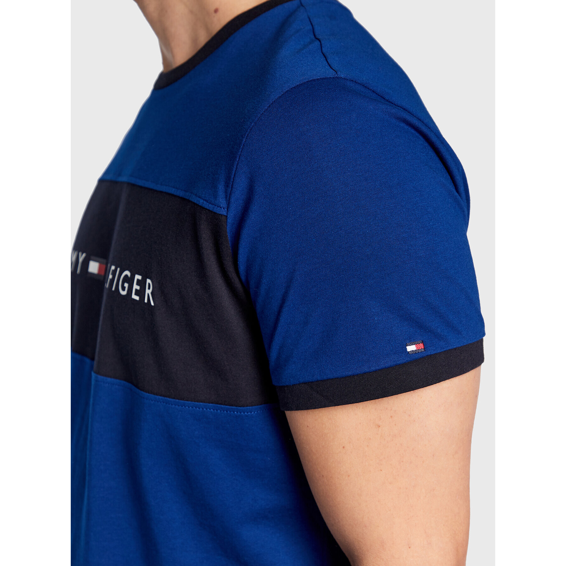 Tommy Hilfiger Тишърт Logo Flag UM0UM01170 Тъмносин Regular Fit - Pepit.bg