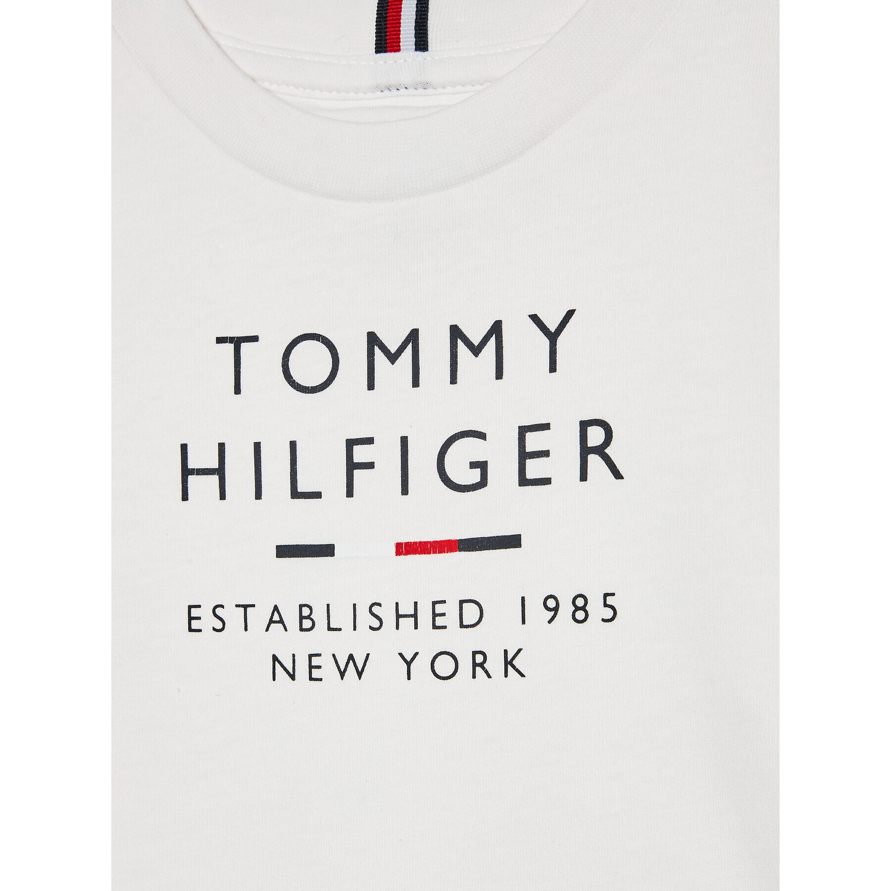 Tommy Hilfiger Тишърт Logo KB0KB08027 D Бял Regular Fit - Pepit.bg