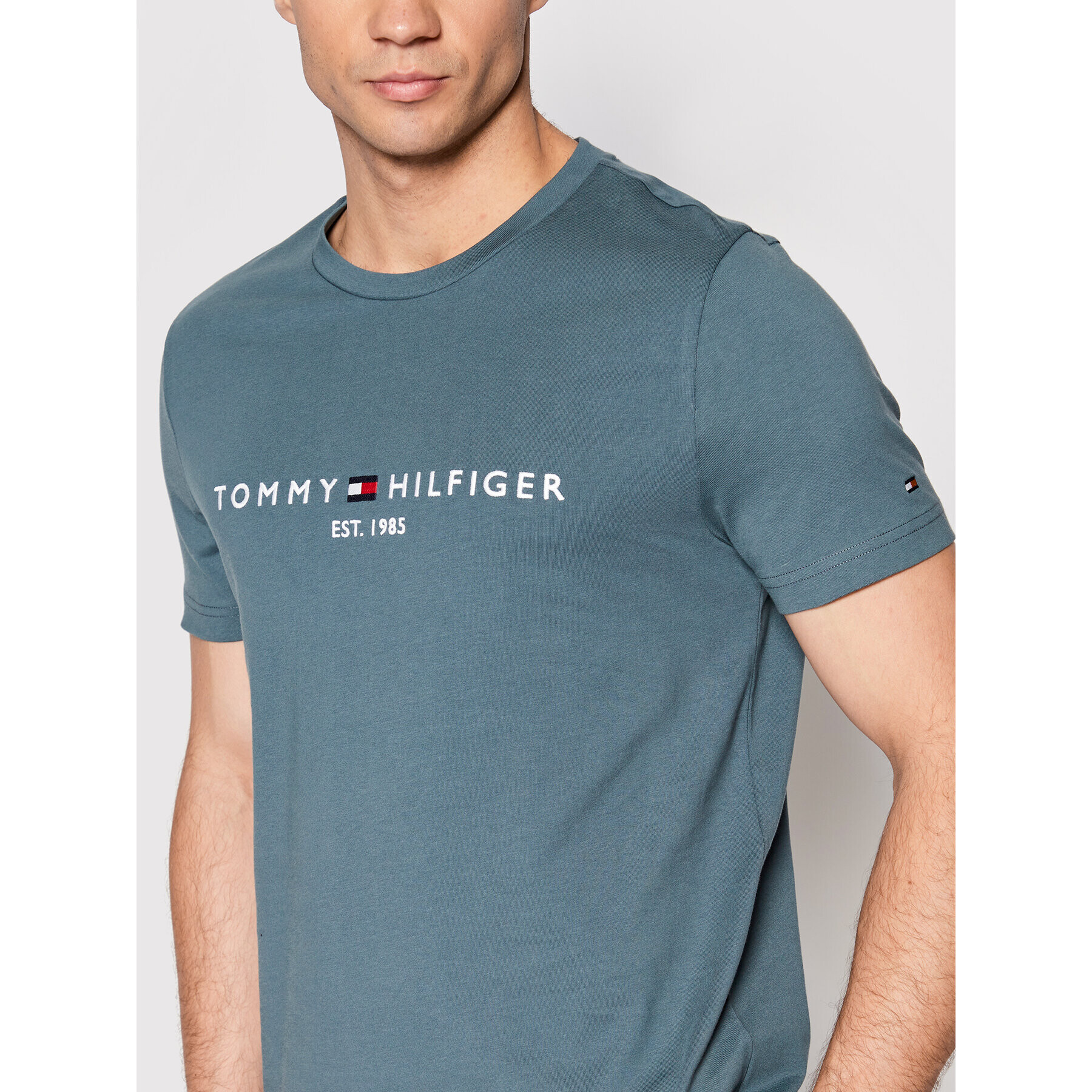 Tommy Hilfiger Тишърт Logo MW0MW11797 Син Slim Fit - Pepit.bg