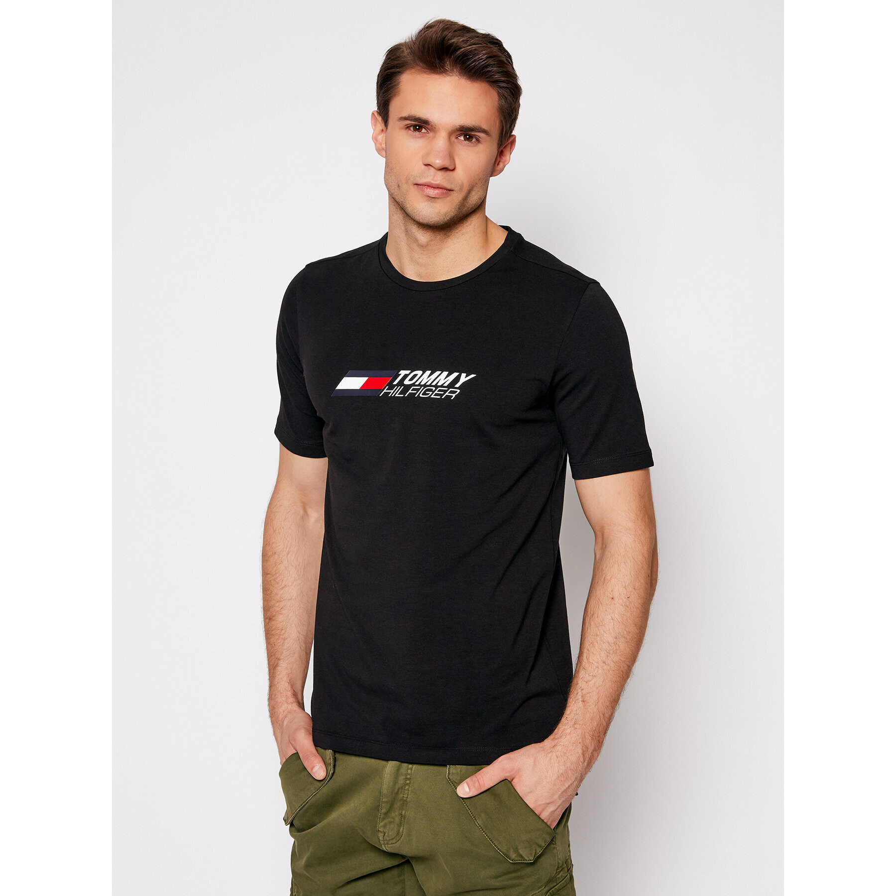 Tommy Hilfiger Тишърт Logo MW0MW17282 Черен Slim Fit - Pepit.bg