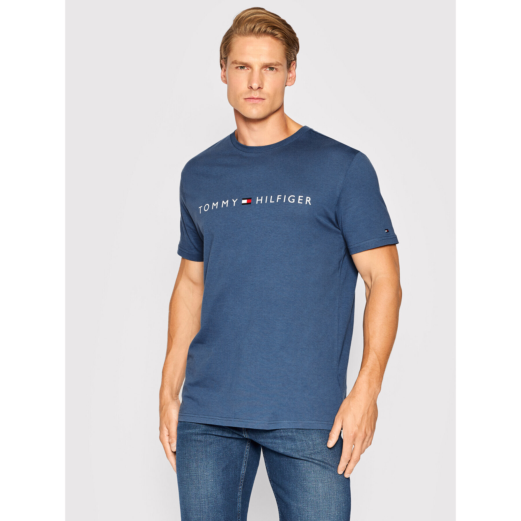 Tommy Hilfiger Тишърт Logo UM0UM01434 Син Regular Fit - Pepit.bg