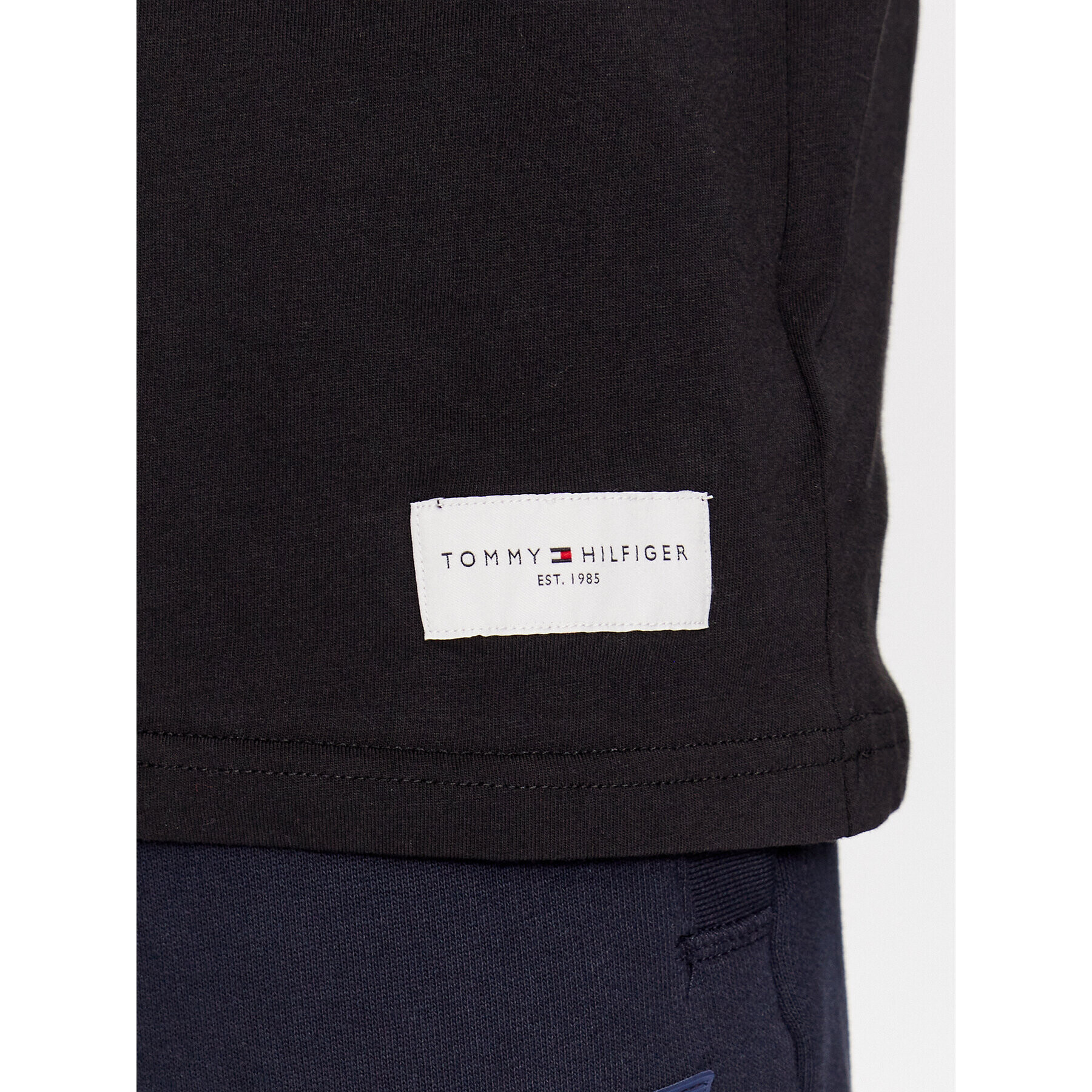 Tommy Hilfiger Тишърт Logo UM0UM03005 Черен Regular Fit - Pepit.bg