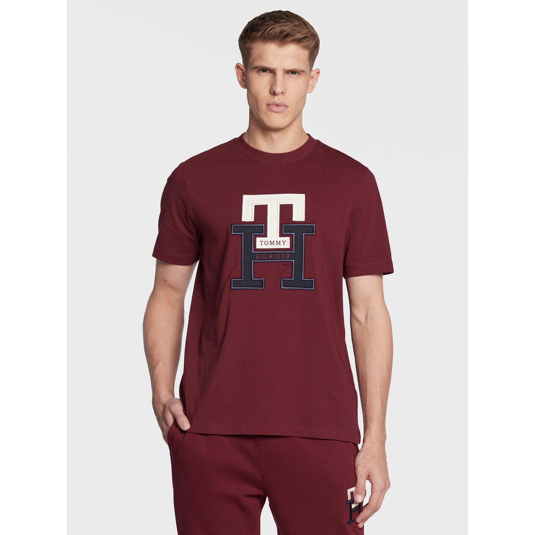 Tommy Hilfiger Тишърт Lux Monogram MW0MW28230 Бордо Regular Fit - Pepit.bg