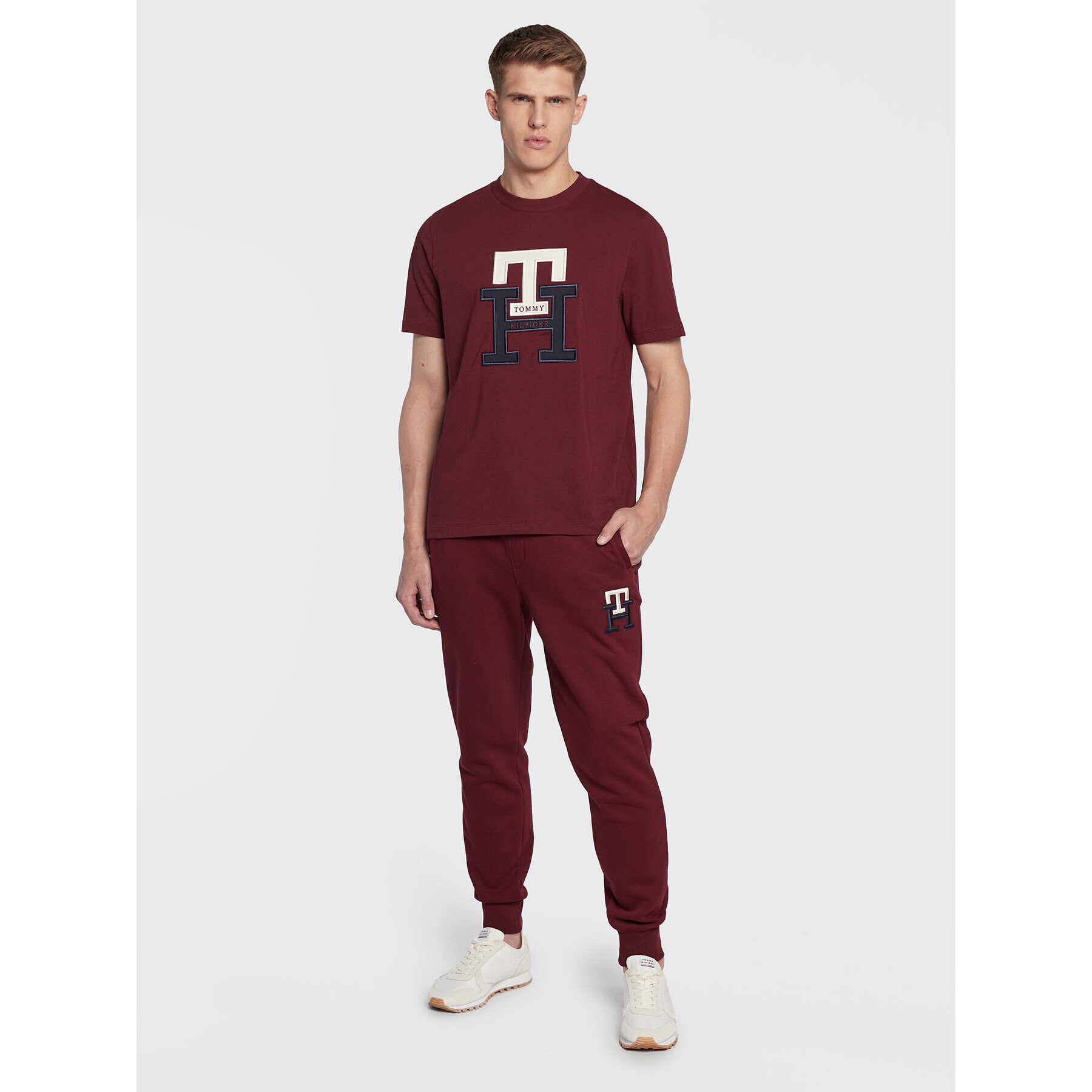 Tommy Hilfiger Тишърт Lux Monogram MW0MW28230 Бордо Regular Fit - Pepit.bg