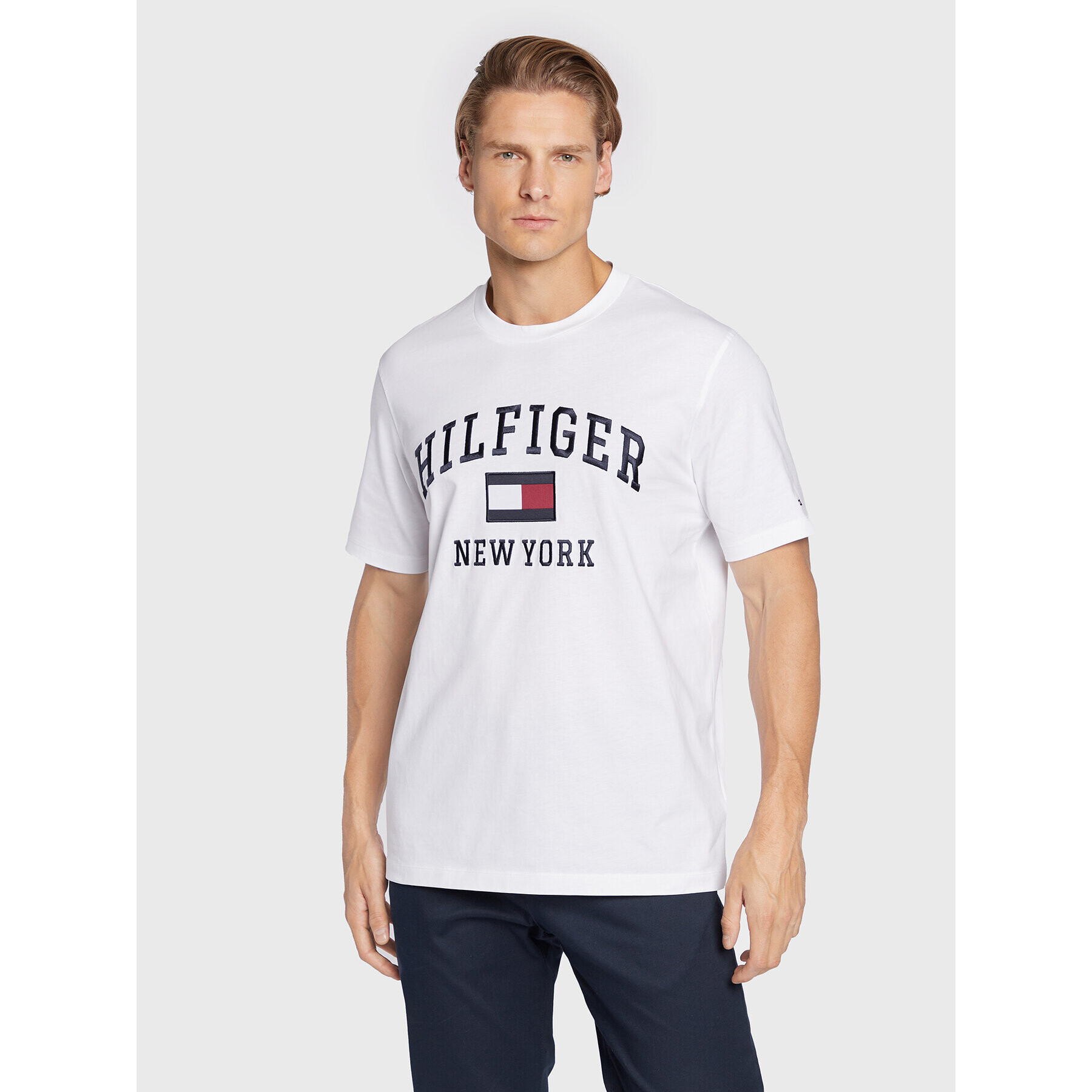 Tommy Hilfiger Тишърт Modern Varsity MW0MW28218 Бял Regular Fit - Pepit.bg