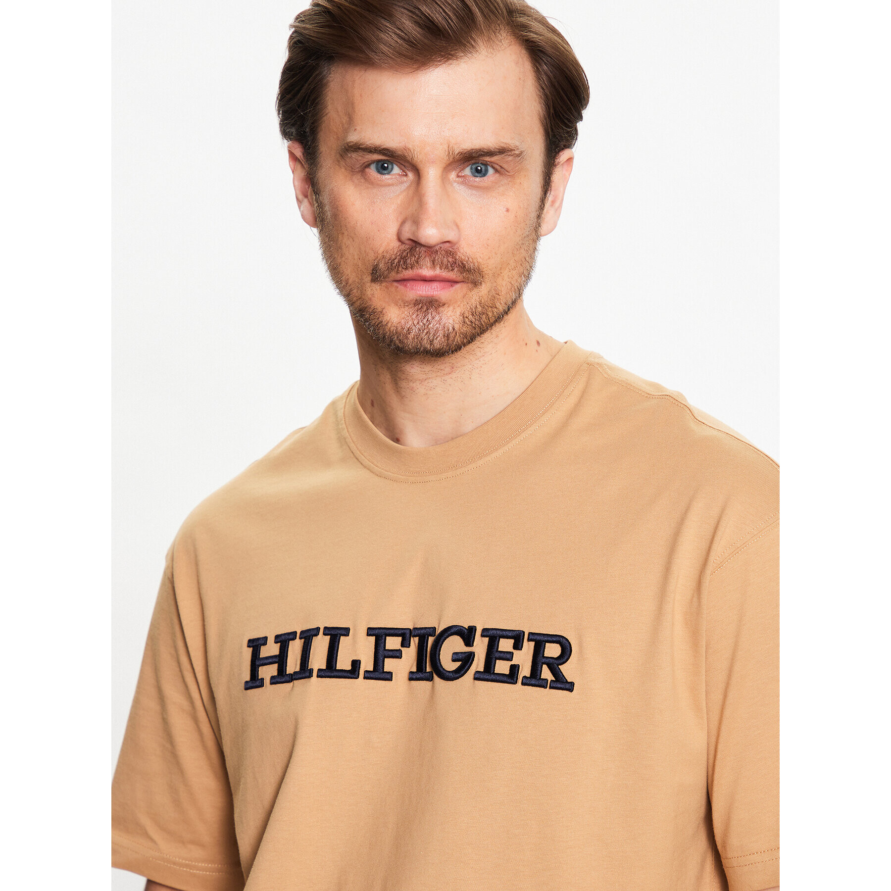 Tommy Hilfiger Тишърт Monotype MW0MW31539 Кафяв Regular Fit - Pepit.bg