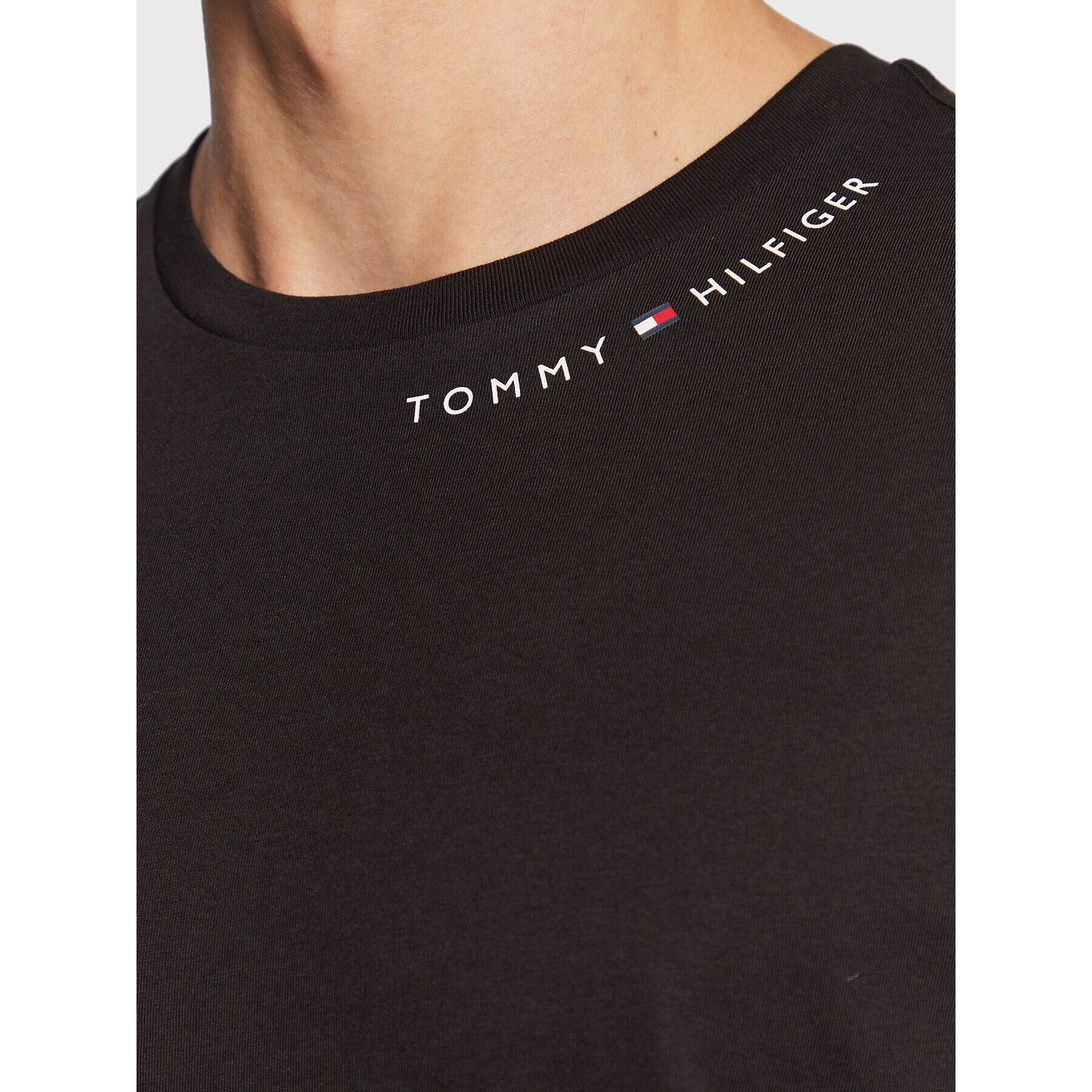 Tommy Hilfiger Тишърт Multi Placement MW0MW22179 Черен Regular Fit - Pepit.bg