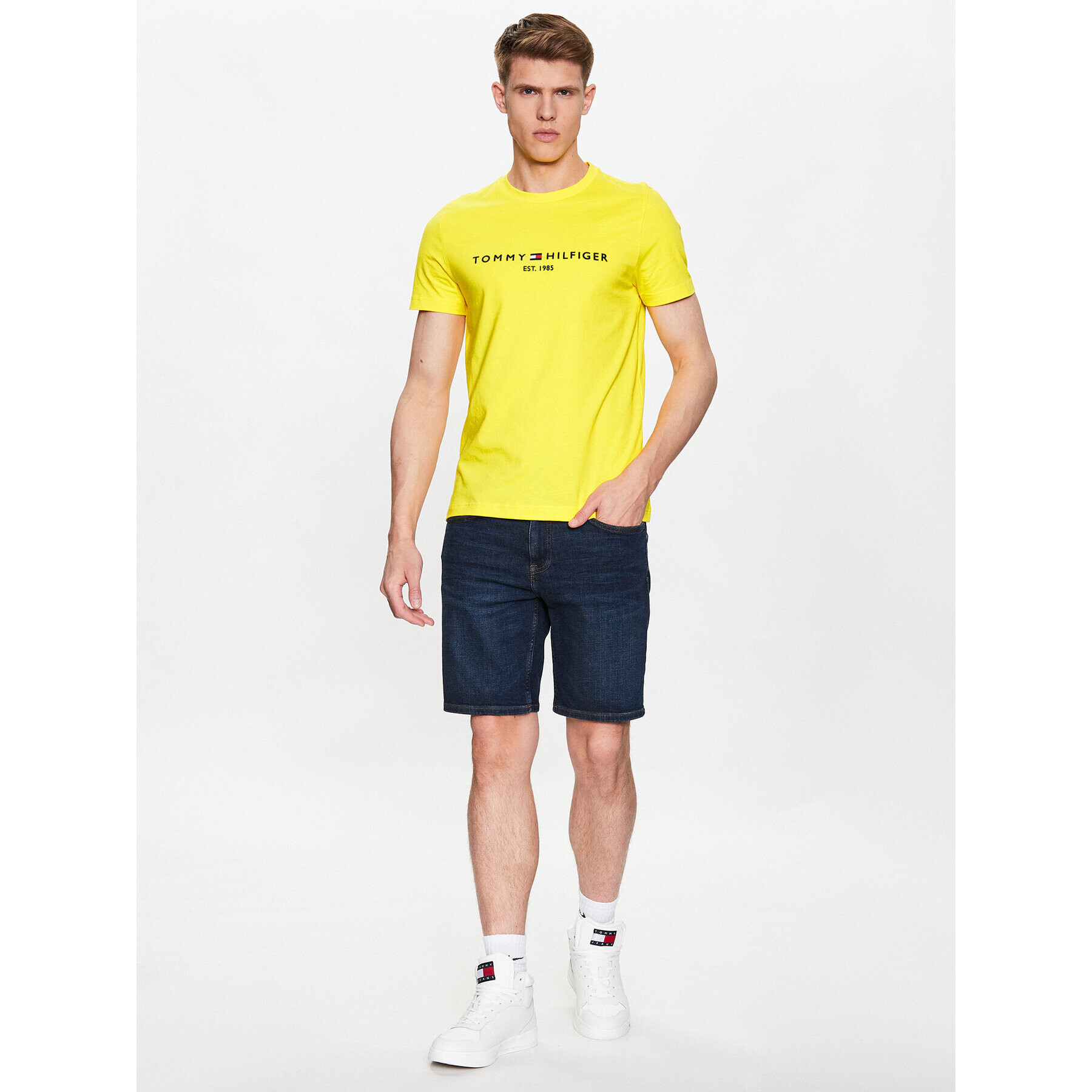 Tommy Hilfiger Тишърт MW0MW11797 Жълт Slim Fit - Pepit.bg