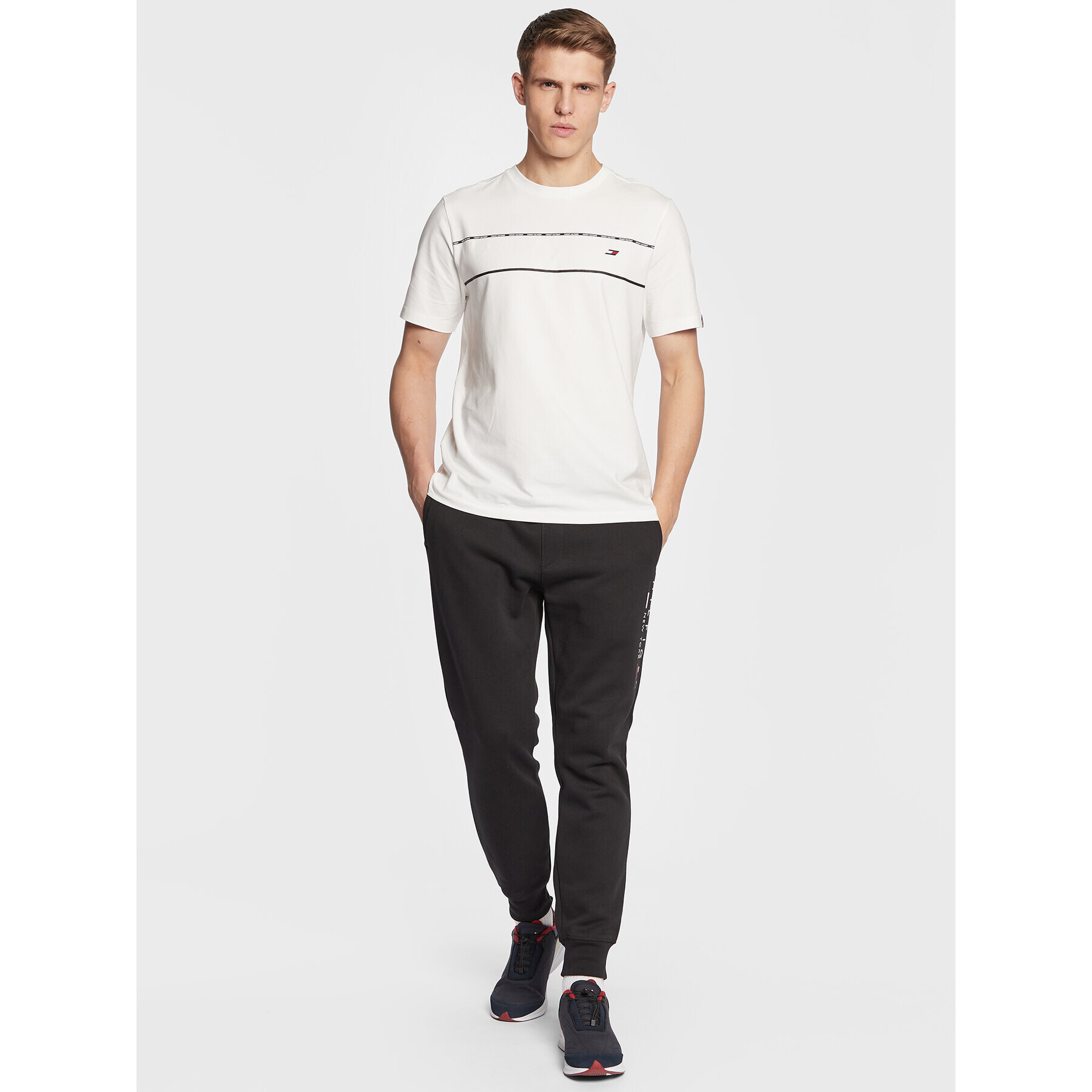 Tommy Hilfiger Тишърт Piping MW0MW28937 Бял Regular Fit - Pepit.bg