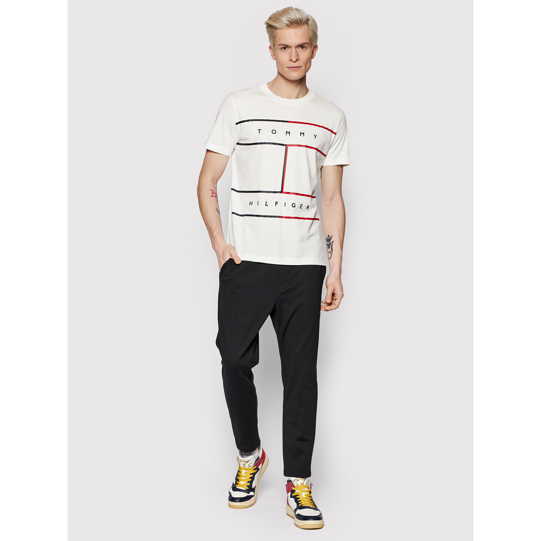 Tommy Hilfiger Тишърт Rwb Flag MW0MW25044 Бял Regular Fit - Pepit.bg