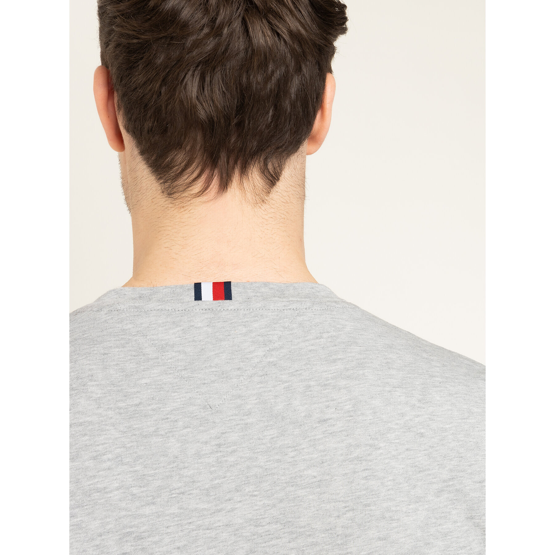 Tommy Hilfiger Тишърт Shield MW0MW12515 Сив Regular Fit - Pepit.bg