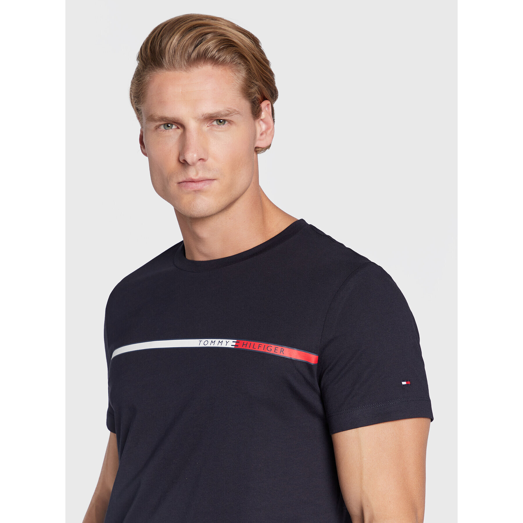 Tommy Hilfiger Тишърт Two Tone Chest Stripe MW0MW27912 Тъмносин Slim Fit - Pepit.bg