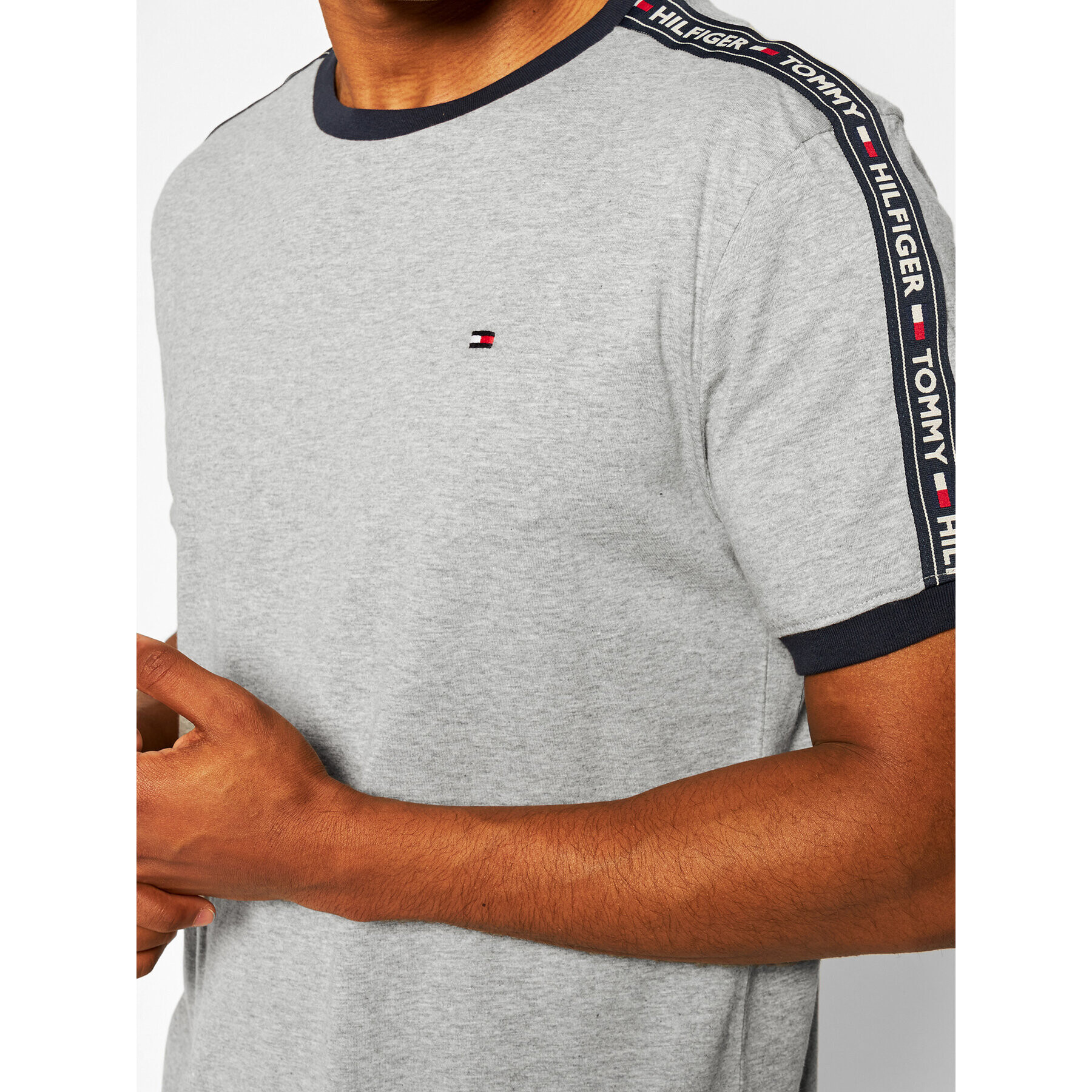 Tommy Hilfiger Тишърт UM0UM00562 Сив Regular Fit - Pepit.bg