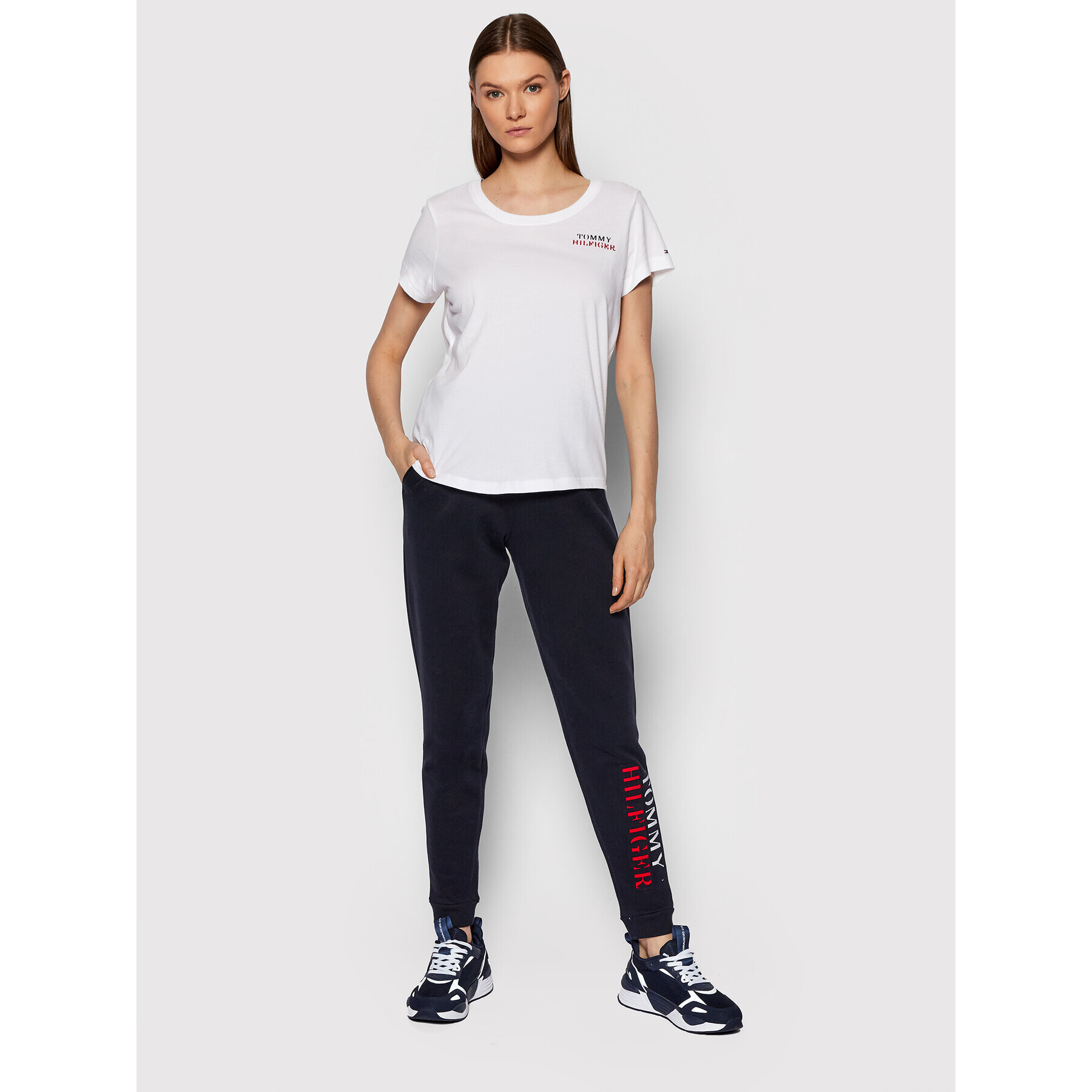 Tommy Hilfiger Тишърт UW0UW03241 Бял Regular Fit - Pepit.bg
