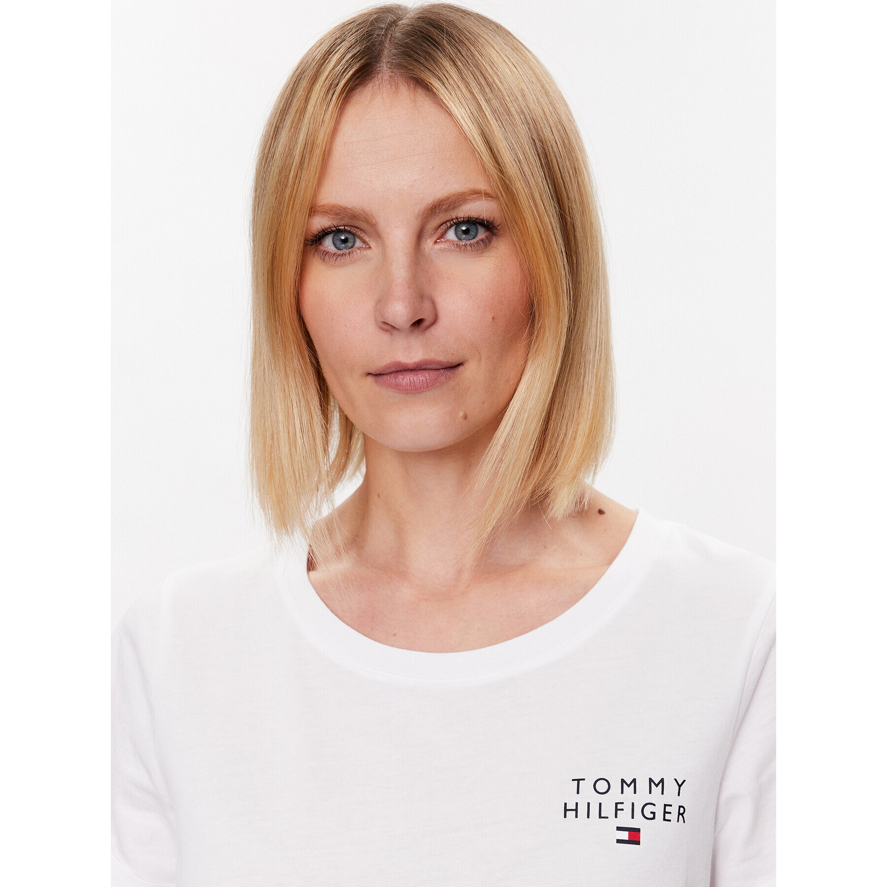 Tommy Hilfiger Тишърт UW0UW04525 Бял Relaxed Fit - Pepit.bg