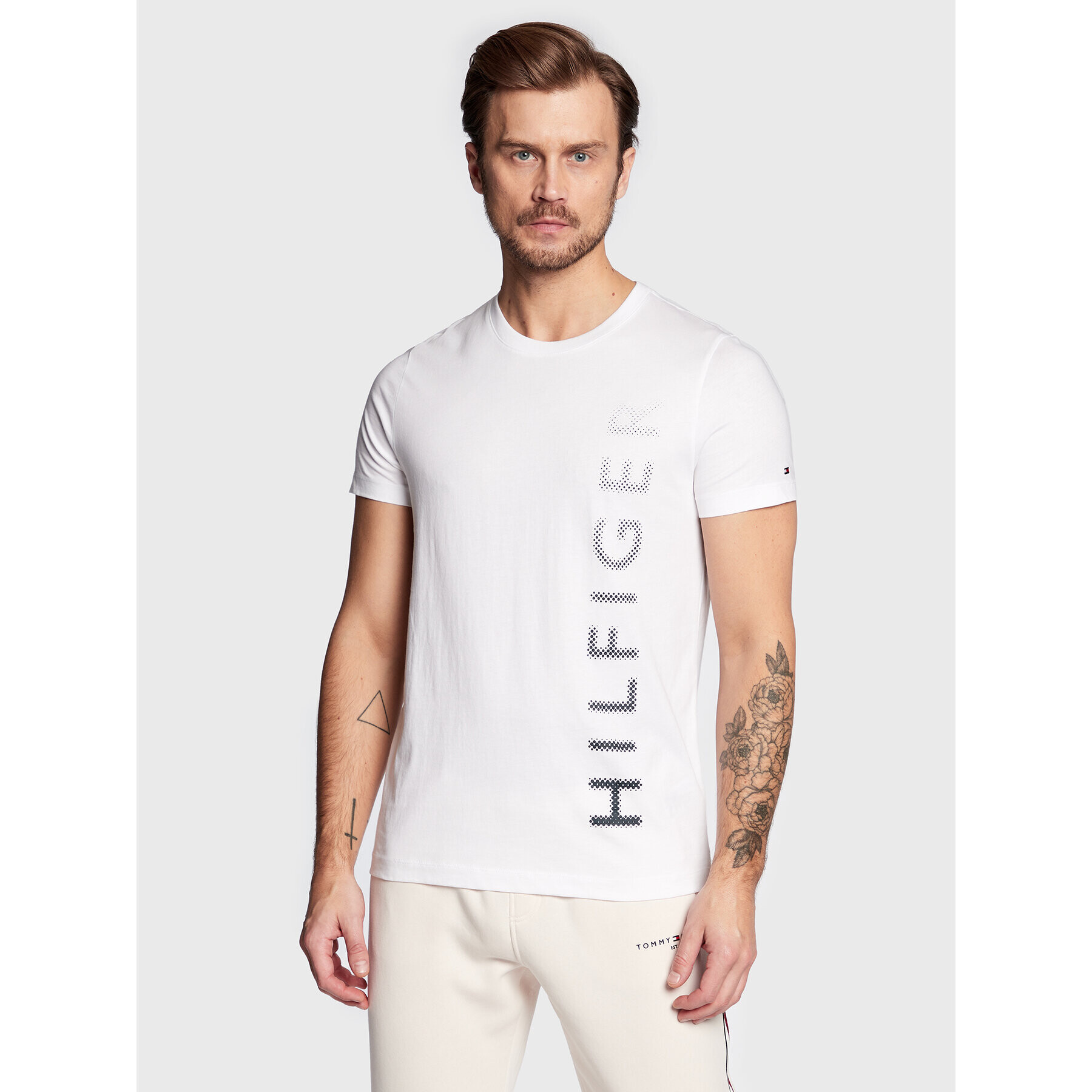 Tommy Hilfiger Тишърт Vertical Gradient MW0MW29668 Бял Slim Fit - Pepit.bg