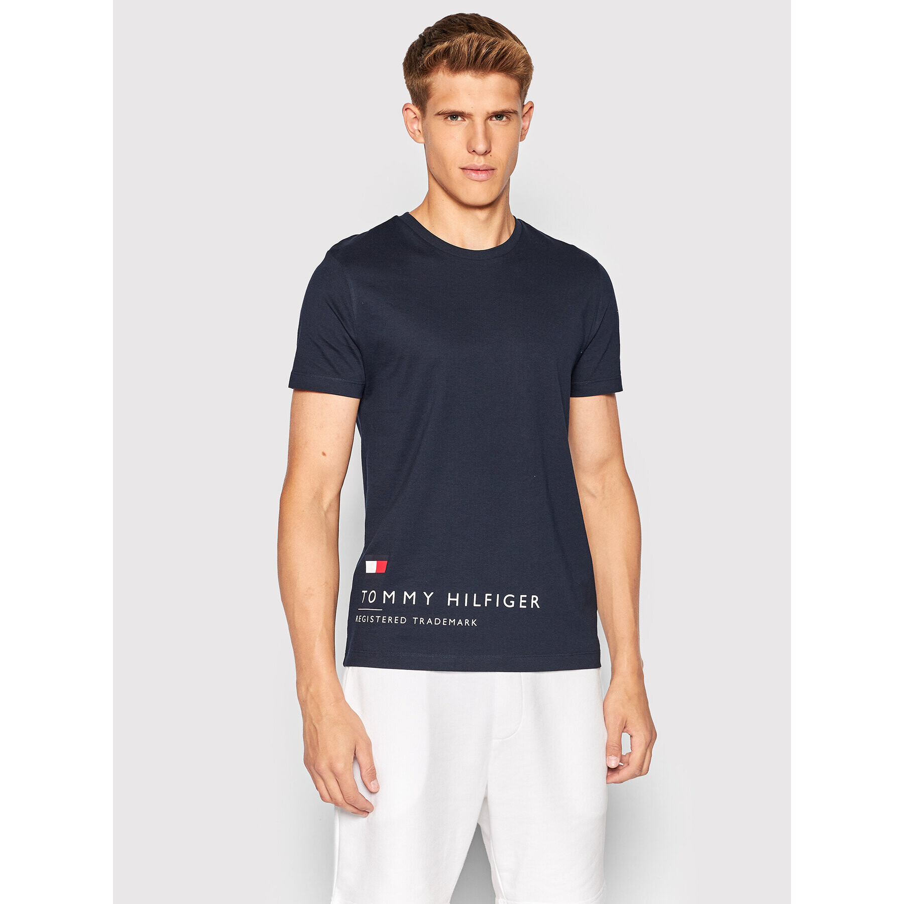 Tommy Hilfiger Тишърт Wraparound Logo MW0MW24965 Тъмносин Regular Fit - Pepit.bg