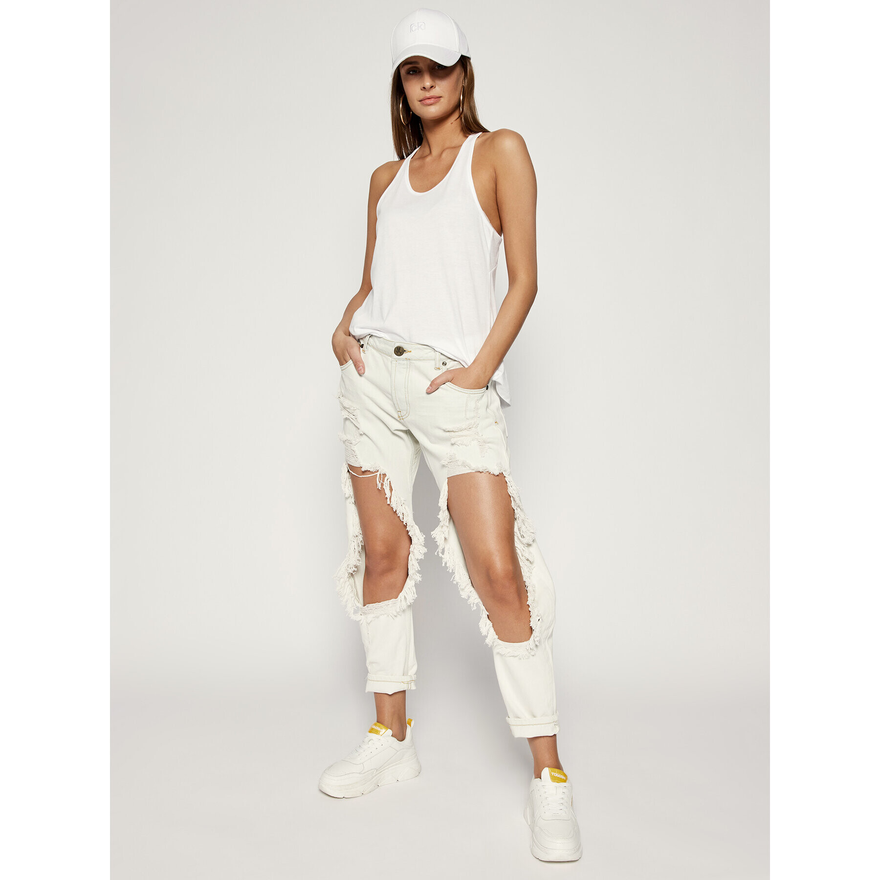 Tommy Hilfiger Топ UW0UW02154 Бял Regular Fit - Pepit.bg