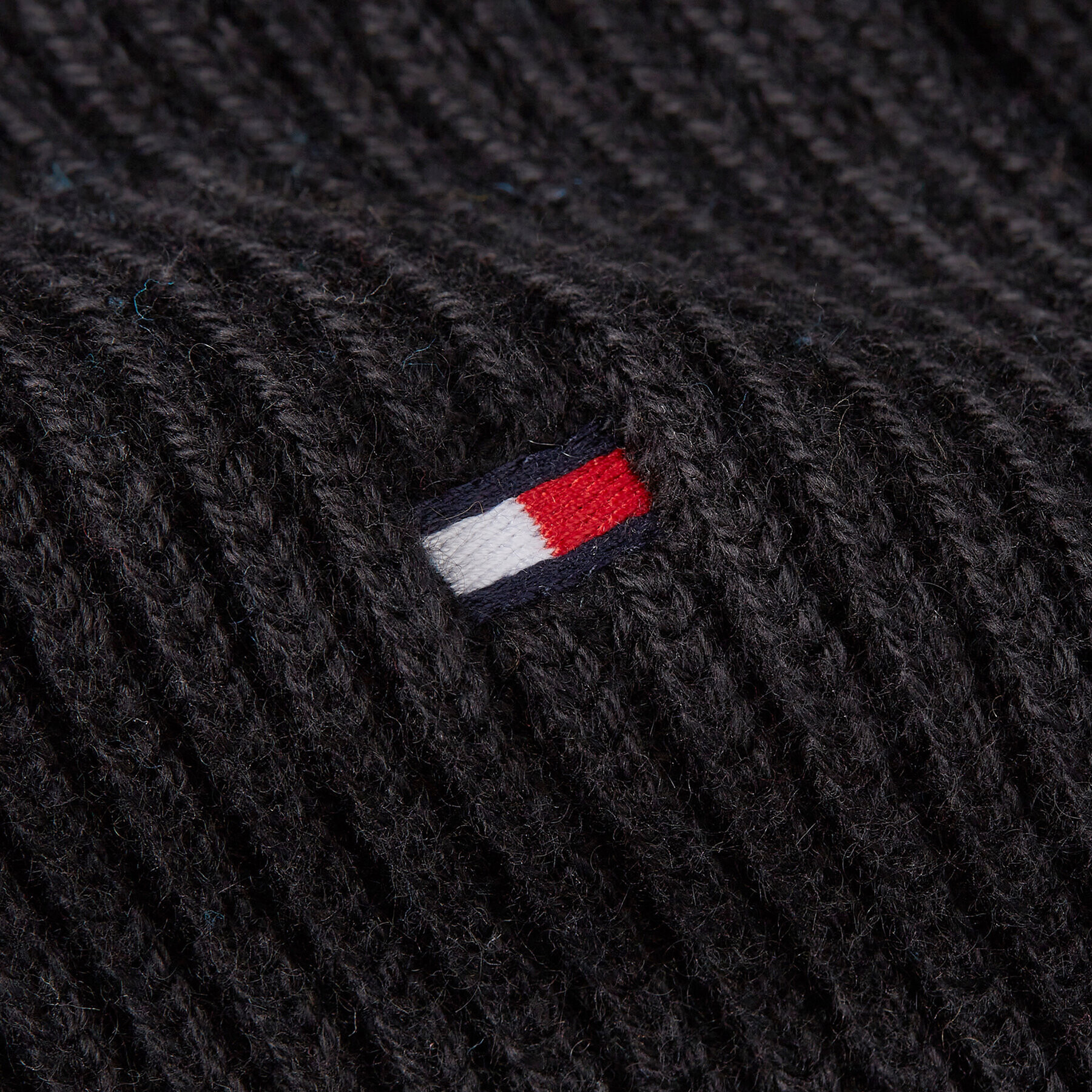 Tommy Hilfiger Зимен шал Essential Flag Scarf AM0AM11480 Черен - Pepit.bg