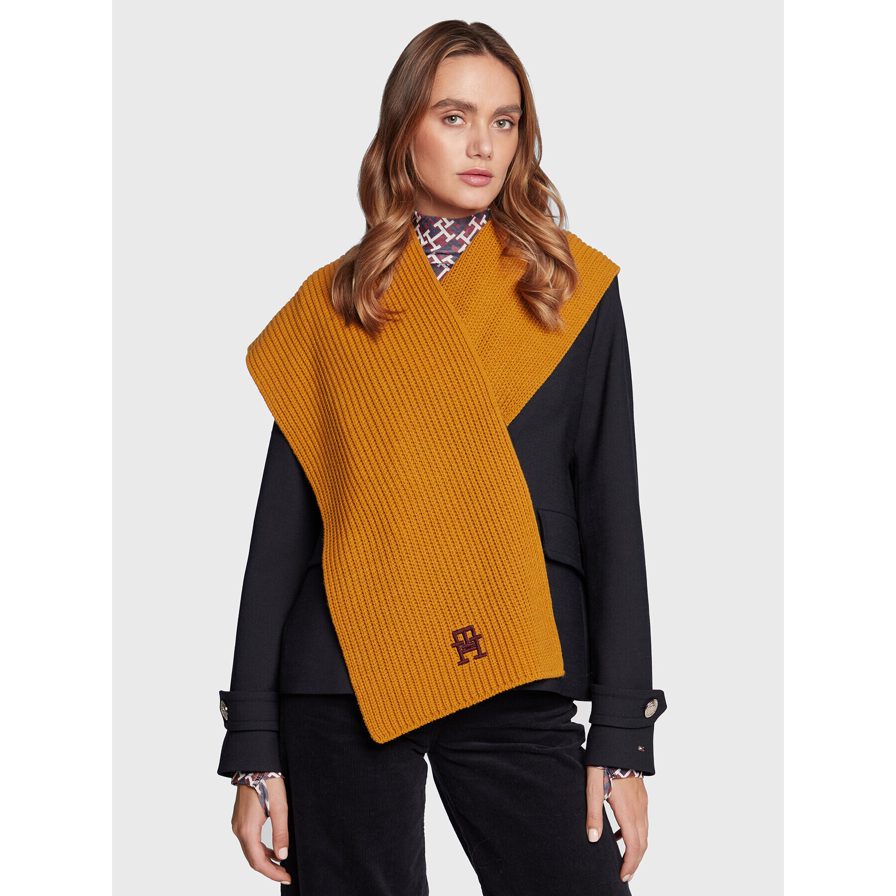 Tommy Hilfiger Зимен шал Monogram AW0AW14288 Жълт - Pepit.bg