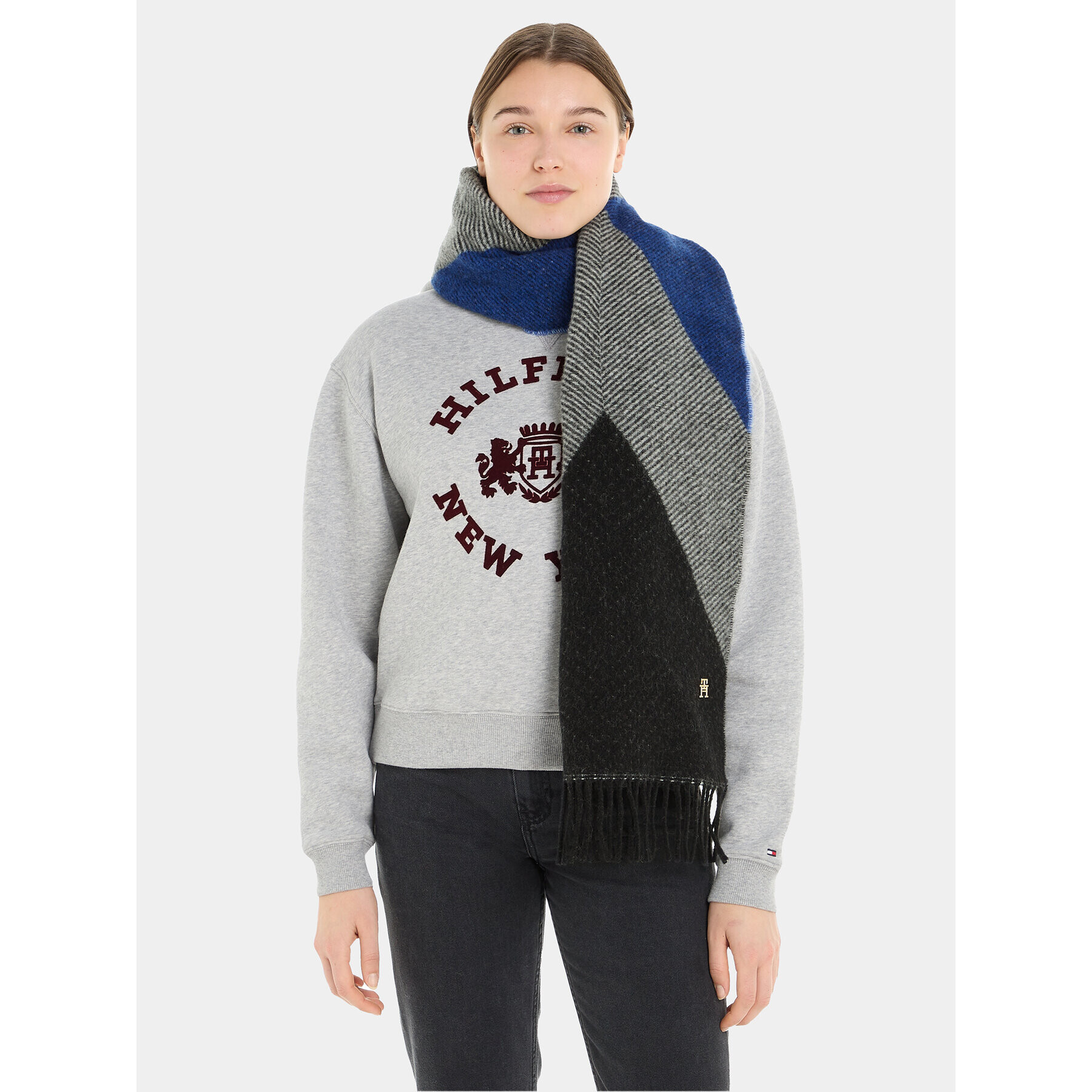 Tommy Hilfiger Зимен шал Th Evening Fluffy Scarf AW0AW15354 Черен - Pepit.bg