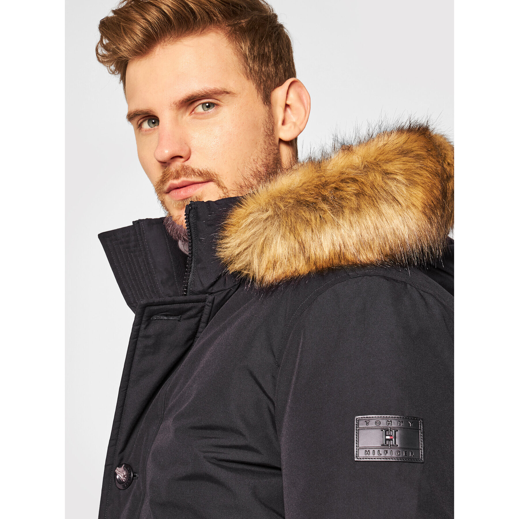 Tommy Hilfiger Зимно яке Hampton MW0MW14876 Черен Regular Fit - Pepit.bg