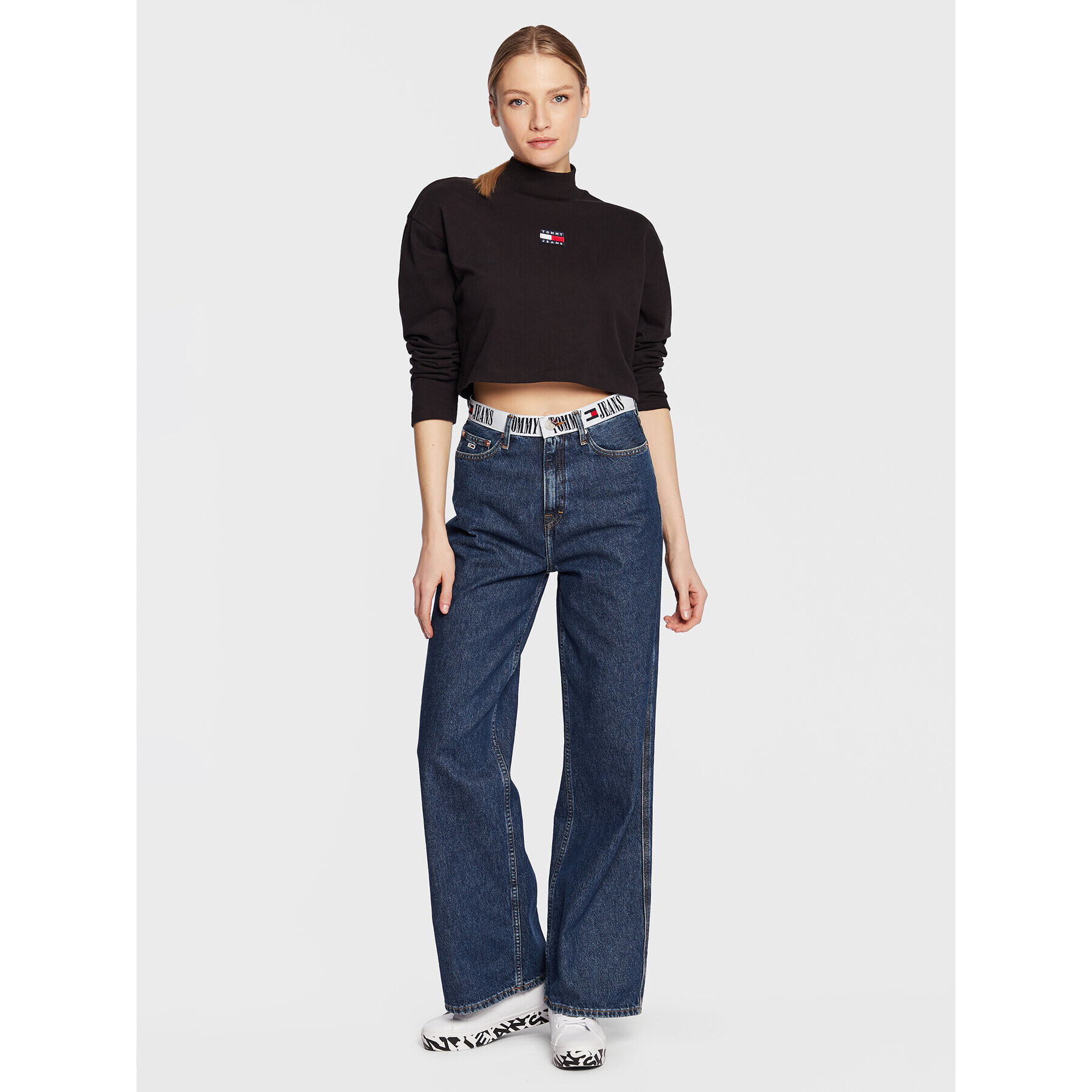 Tommy Jeans Блуза Badge DW0DW14884 Черен Regular Fit - Pepit.bg