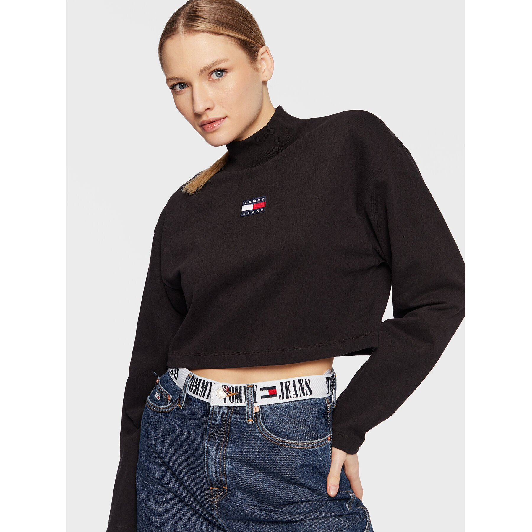 Tommy Jeans Блуза Badge DW0DW14884 Черен Regular Fit - Pepit.bg