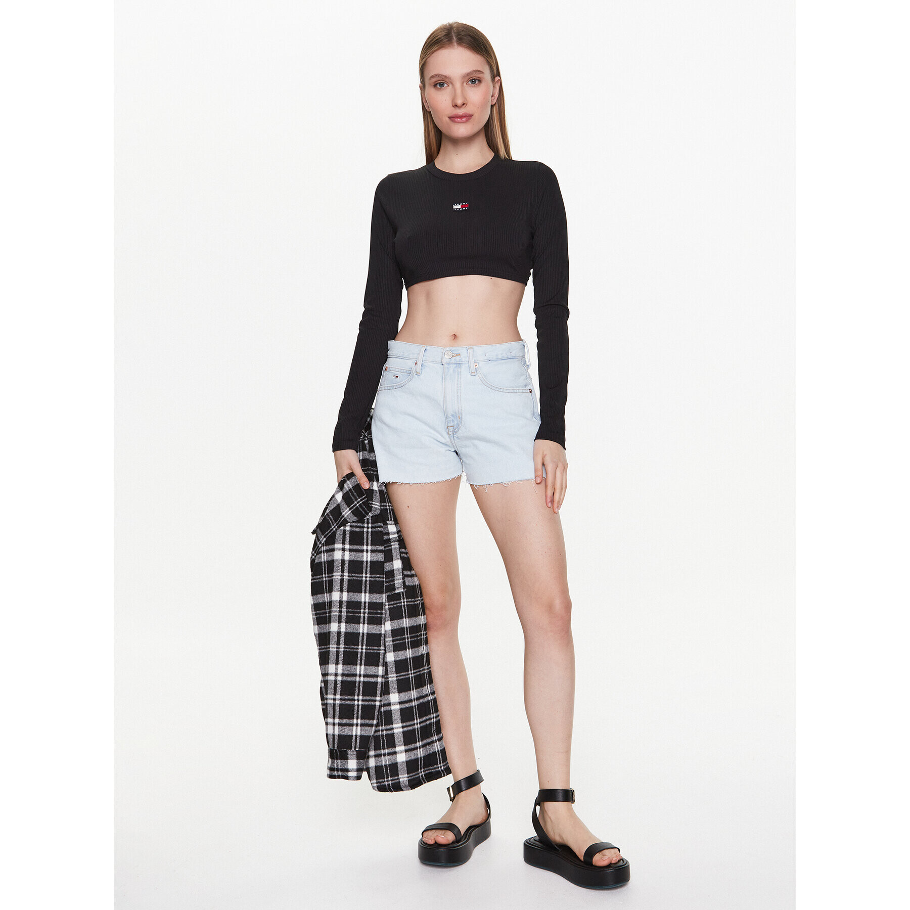 Tommy Jeans Блуза Badge DW0DW15306 Черен Regular Fit - Pepit.bg