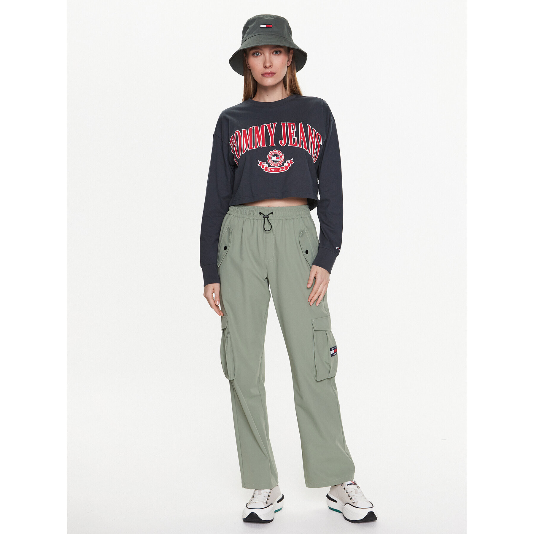 Tommy Jeans Блуза Collegiate DW0DW15575 Сив Cropped Fit - Pepit.bg