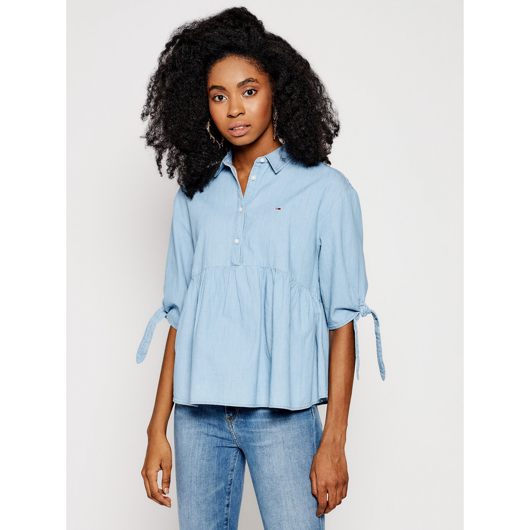 Tommy Jeans Блуза Tjw Chambray Bow DW0DW09764 Син Loose Fit - Pepit.bg