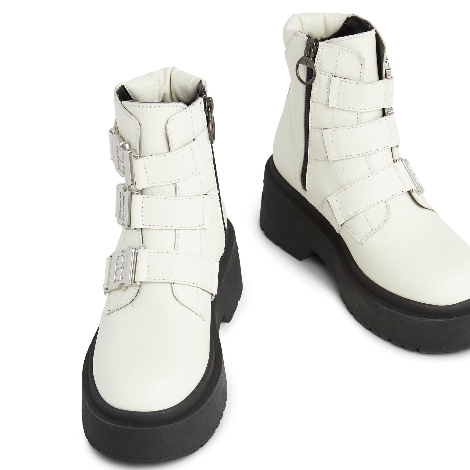 Tommy Jeans Боти Tjw Chunky Boot Hardware EN0EN02443 Екрю - Pepit.bg