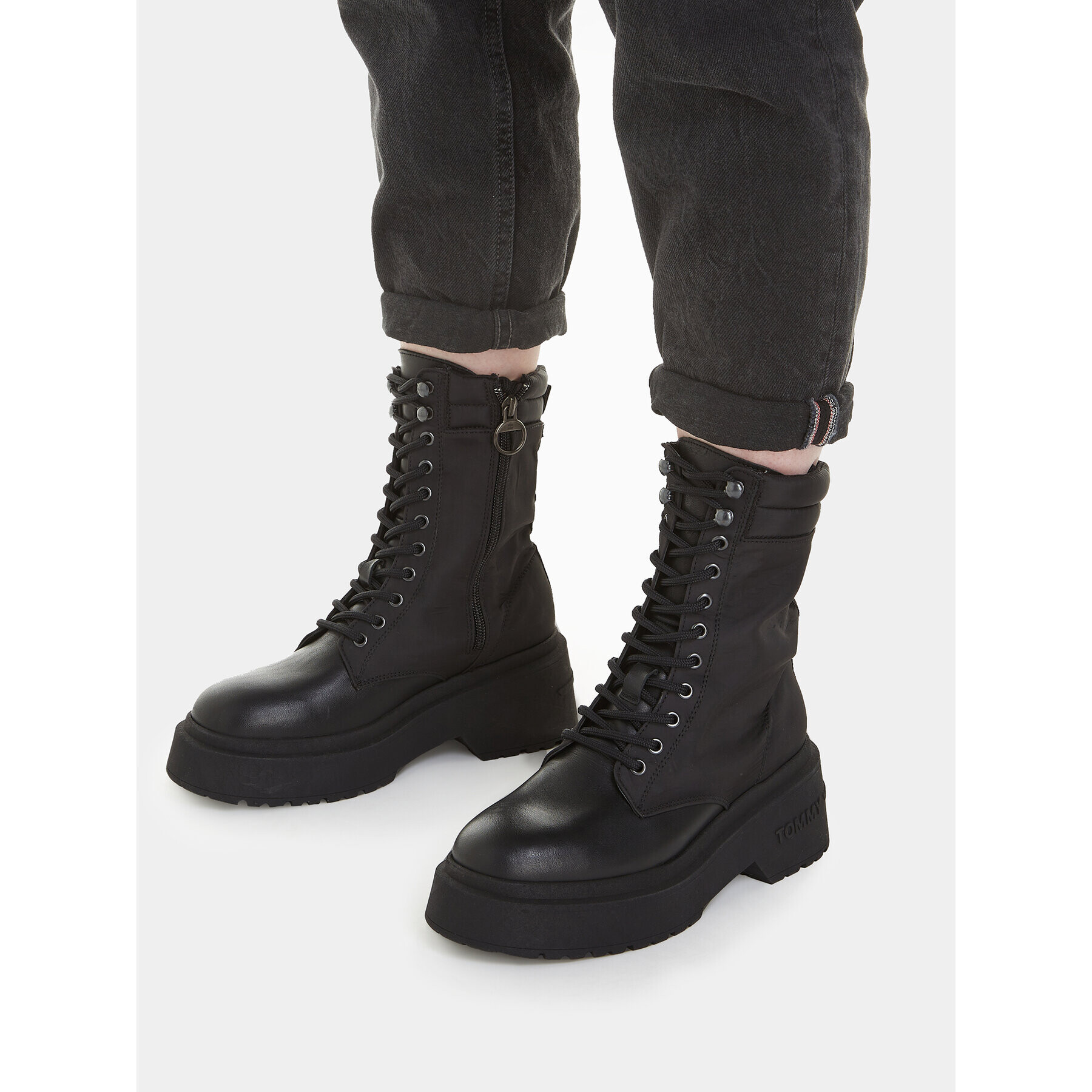 Tommy Jeans Боти Tjw Lace Up Padded Boot EN0EN02405 Черен - Pepit.bg