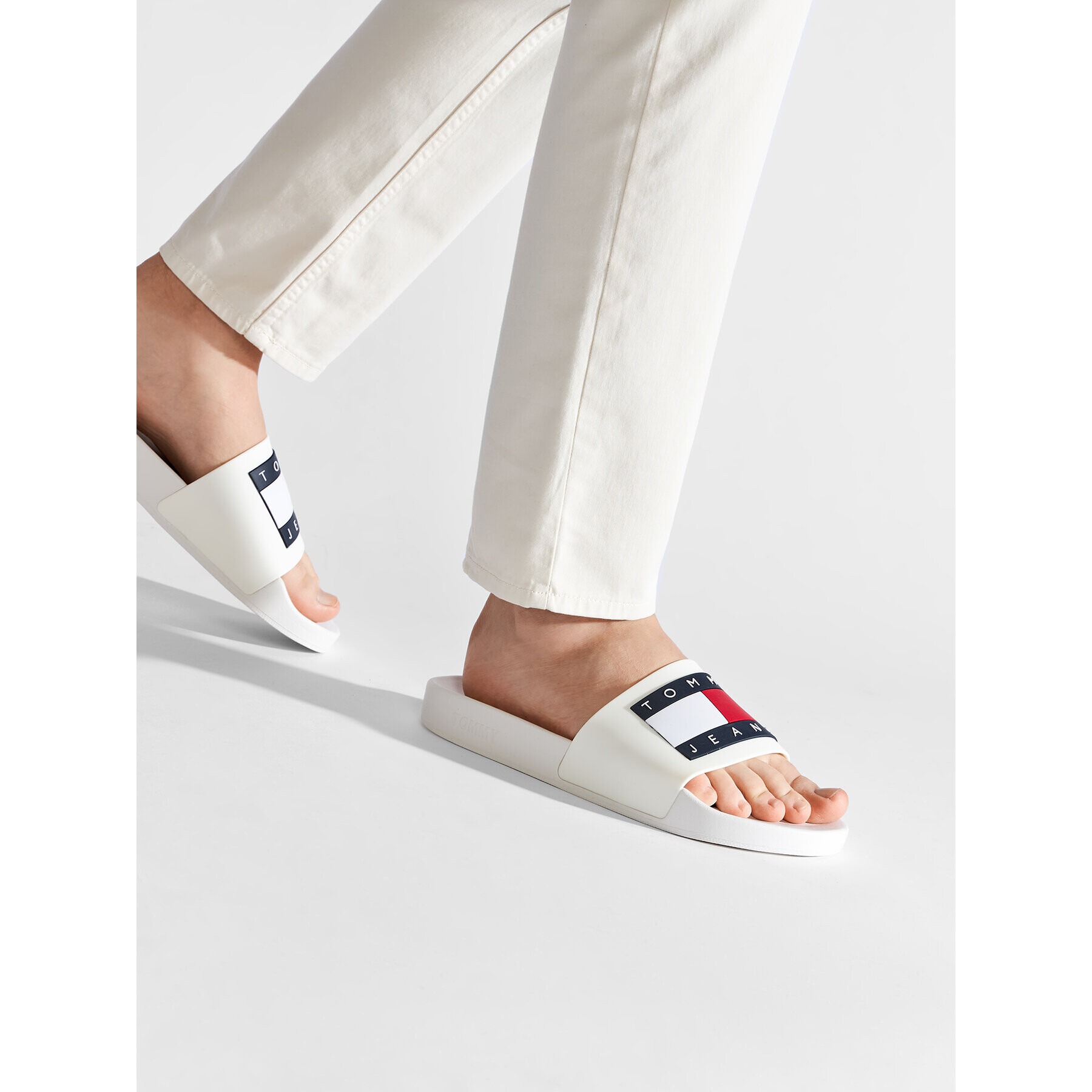 Tommy Jeans Чехли Flag Pool Slide EM0EM01021 Бял - Pepit.bg