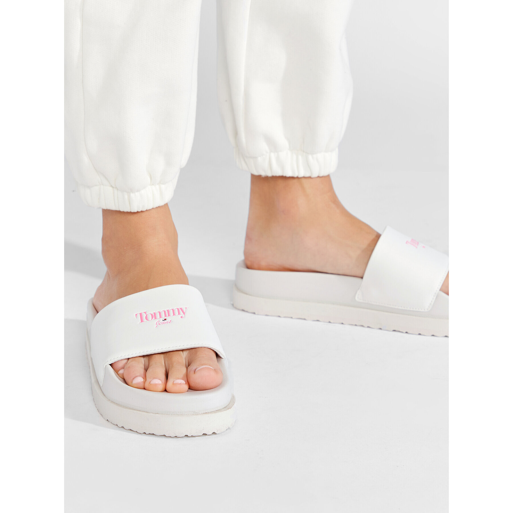 Tommy Jeans Чехли Flatform Pool Slide EN0EN01901 Бял - Pepit.bg