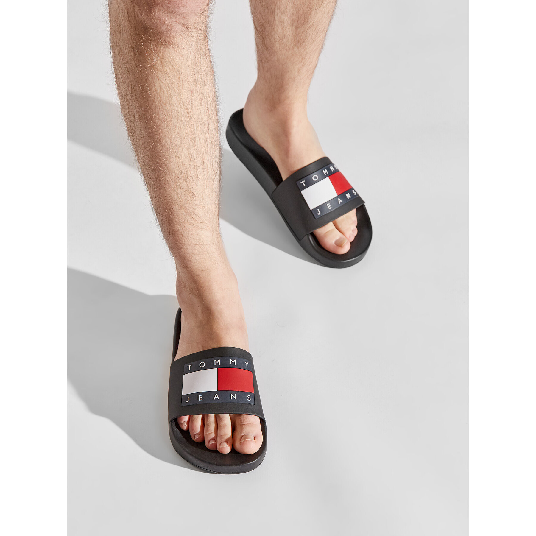 Tommy Jeans Чехли Mens Flag Pool Slide EM0EM01021 Черен - Pepit.bg