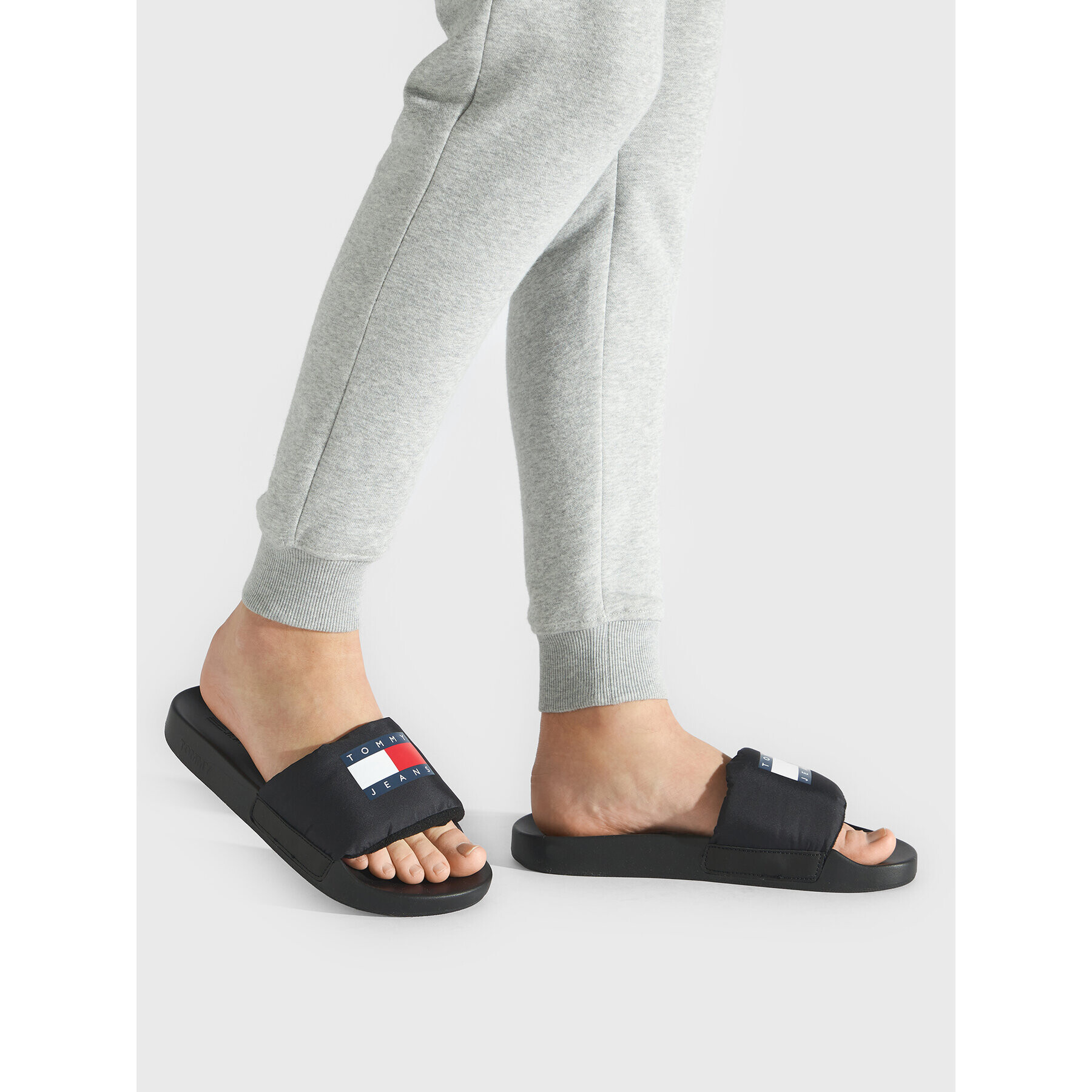 Tommy Jeans Чехли Padded Pool Slide EM0EM01041 Черен - Pepit.bg