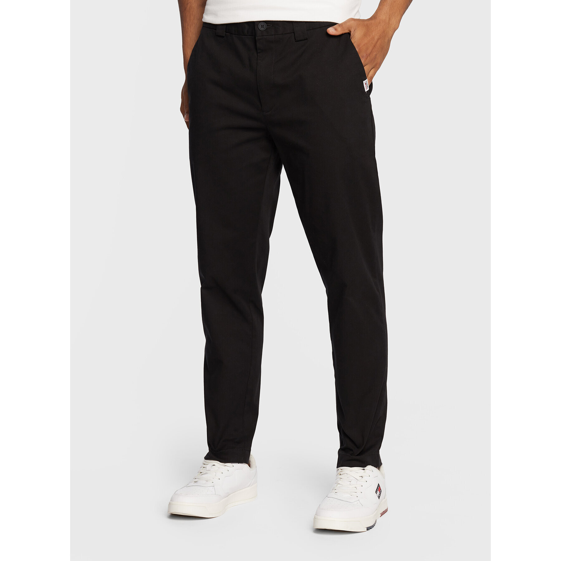 Tommy Jeans Чино панталони Dad DM0DM13491 Черен Regular Fit - Pepit.bg