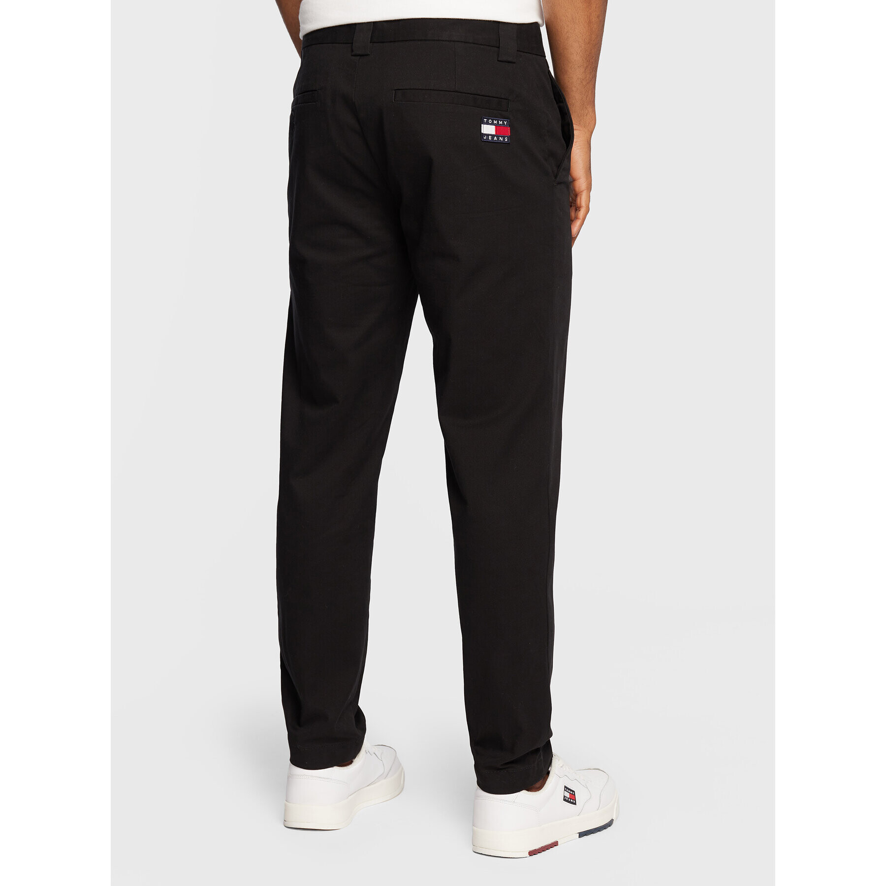 Tommy Jeans Чино панталони Dad DM0DM13491 Черен Regular Fit - Pepit.bg